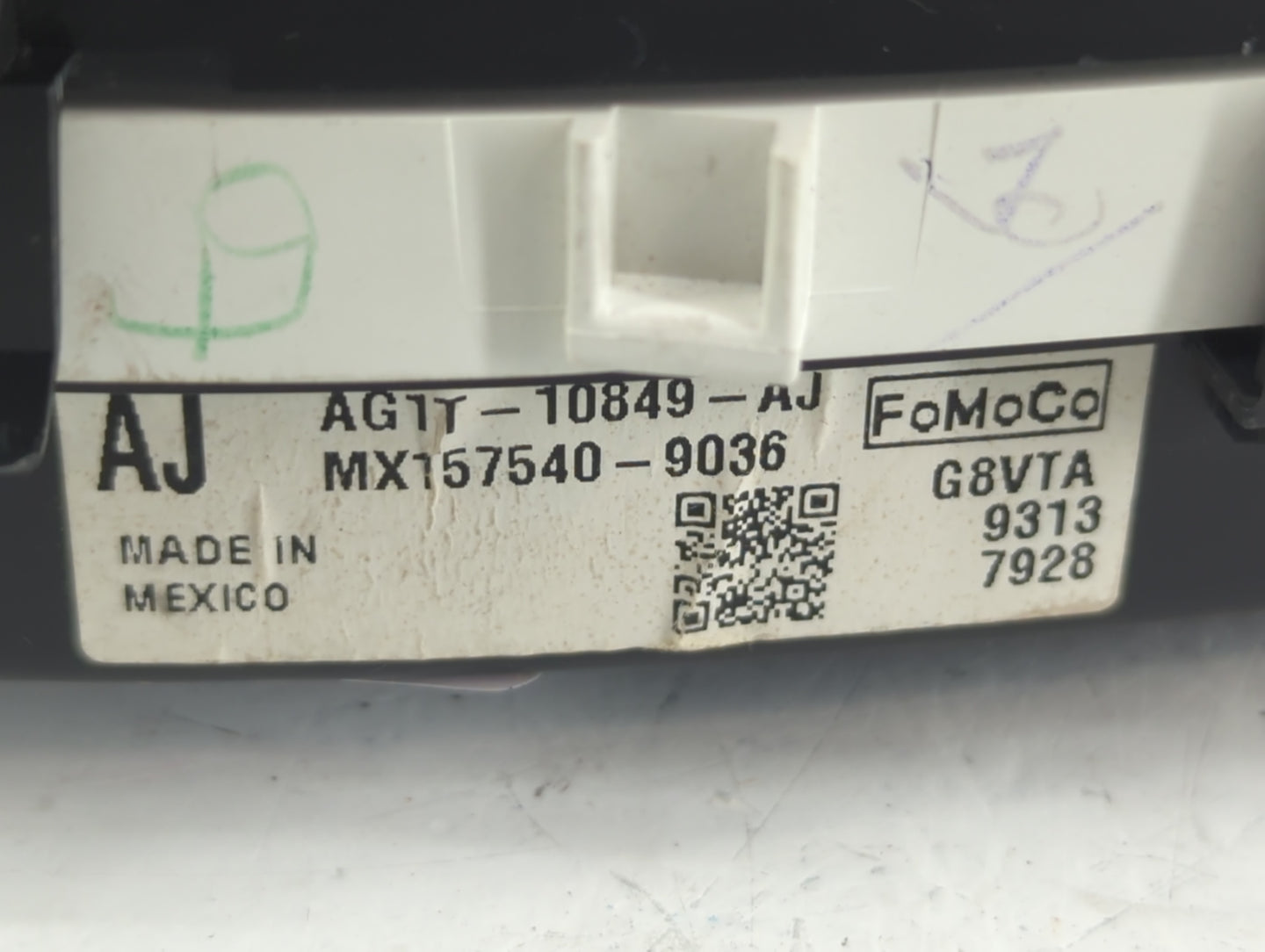 2010 Ford Taurus Instrument Cluster Speedometer Gauges P/N:AG1T-10849-AJ Fits OEM Used Auto Parts - Oemusedautoparts1.com