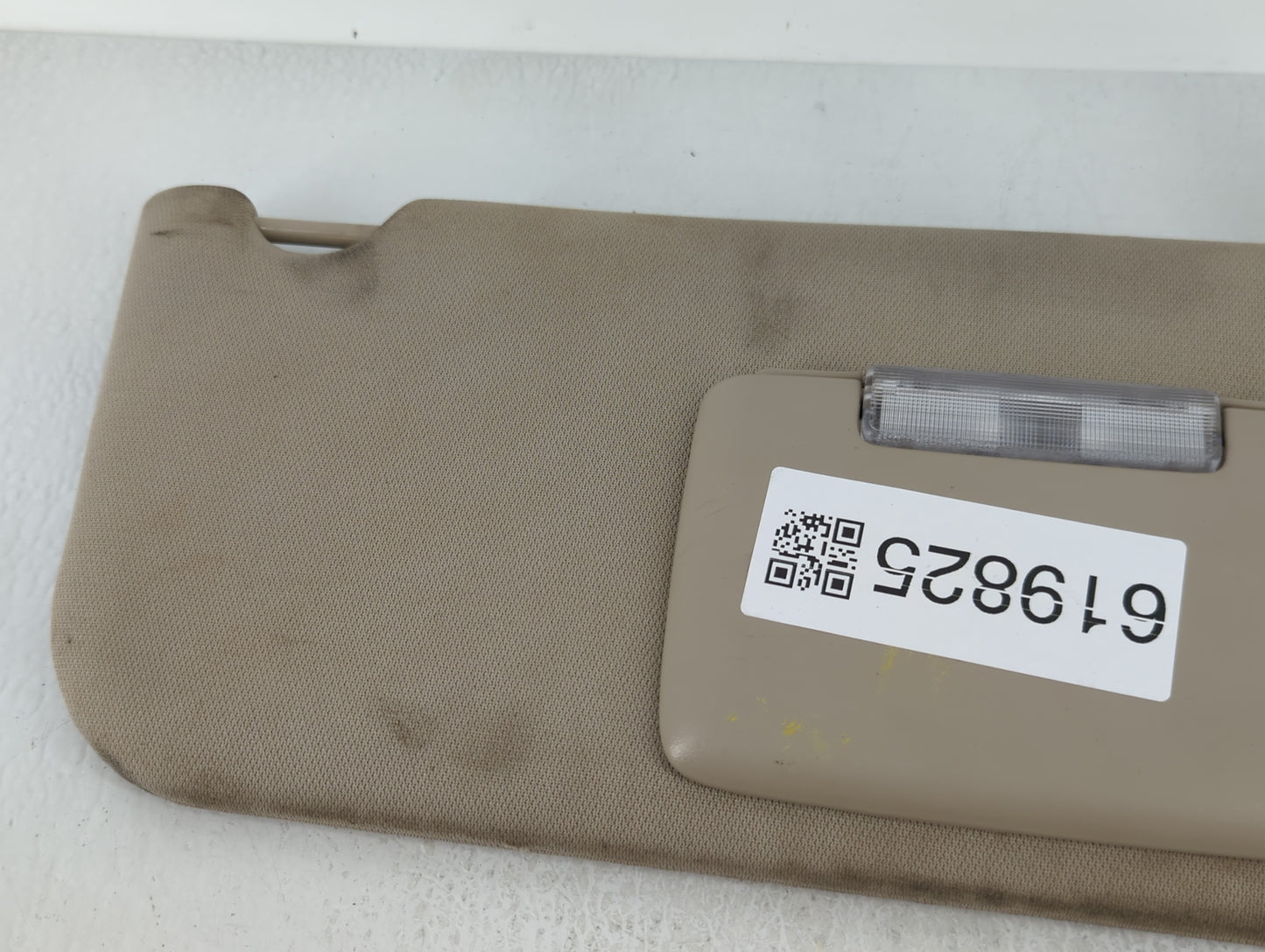 2010-2011 Ford Taurus Sun Visor Shade Replacement Passenger Right Mirror Fits Fits 2010 2011 OEM Used Auto Parts - Oemusedau