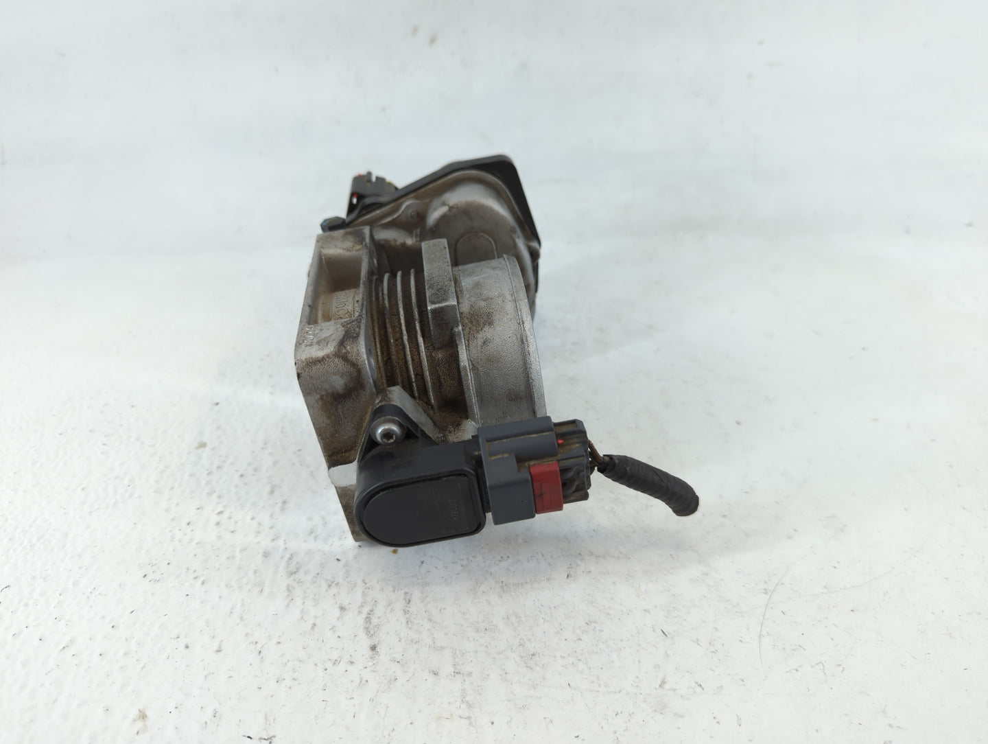2010-2019 Ford Taurus Throttle Body P/N:100709 1 AA5E-AA Fits Fits 2010 2011 2012 2013 2014 2015 2016 2017 2018 2019 OEM Use