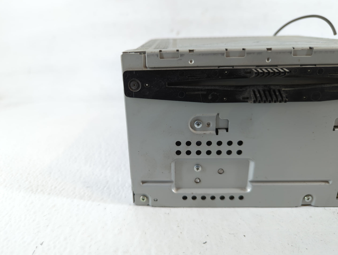 2010-2010 Ford Taurus Am Fm Cd Player Radio Receiver - Oemusedautoparts1.com