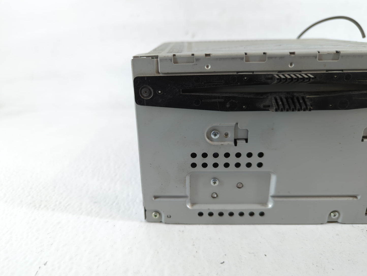 2010-2010 Ford Taurus Am Fm Cd Player Radio Receiver - Oemusedautoparts1.com