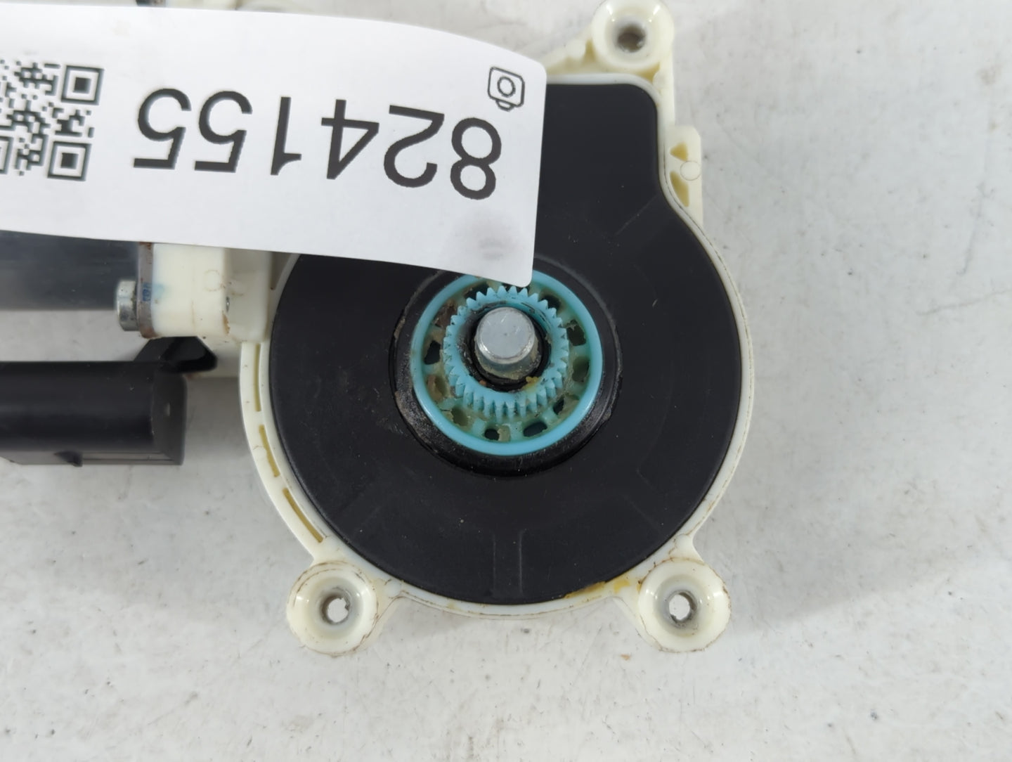 2010-2019 Ford Taurus Passenger Front Right Power Window Motor 824155 - Oemusedautoparts1.com
