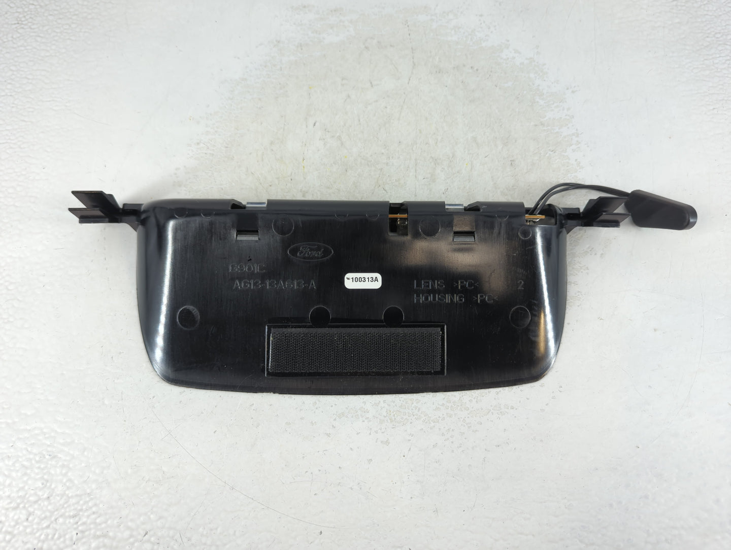2010 Ford Taurus Third Brake Light Tail Light Fits OEM Used Auto Parts - Oemusedautoparts1.com