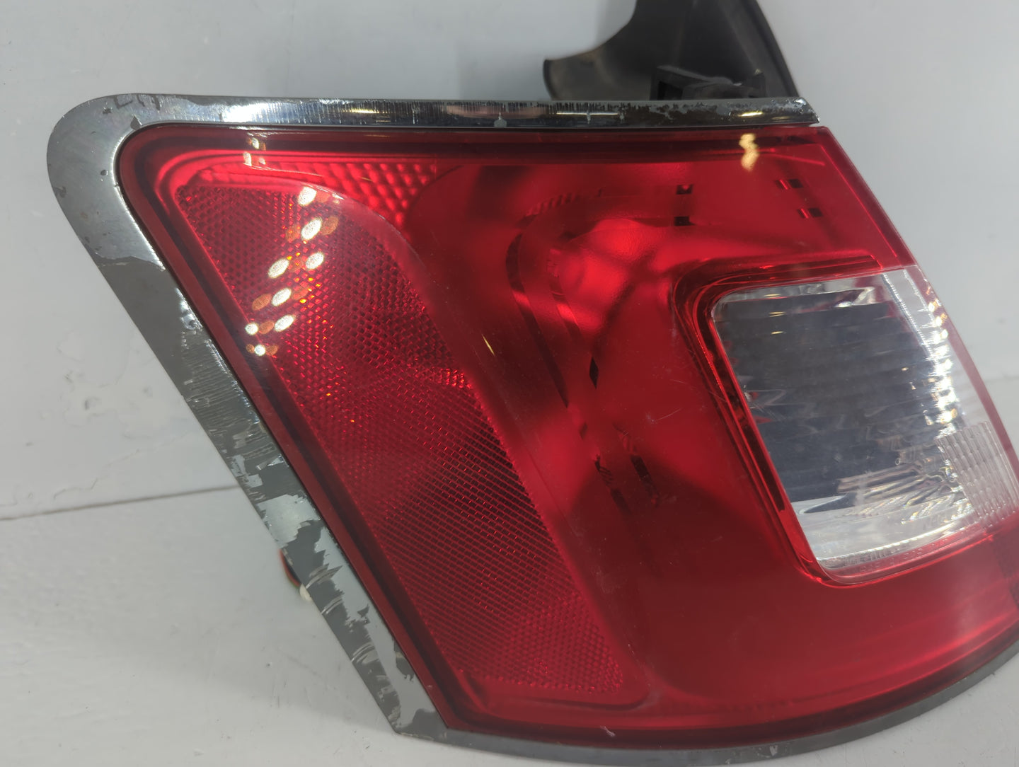 2010-2012 Ford Taurus Tail Light Assembly Driver Left OEM P/N:AG13-13405-B Fits Fits 2010 2011 2012 OEM Used Auto Parts - Oe