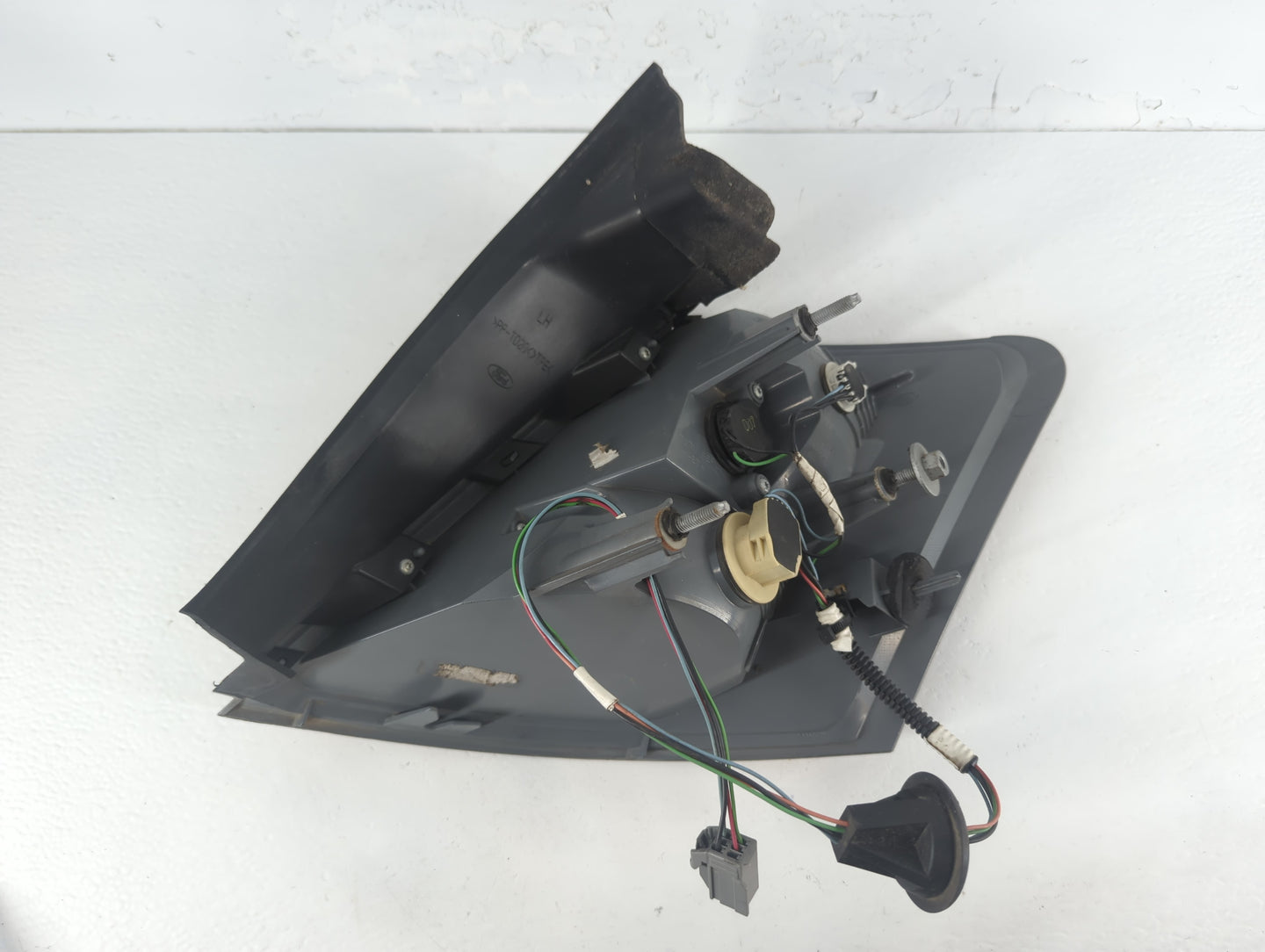 2010-2012 Ford Taurus Tail Light Assembly Driver Left OEM P/N:AG13-13405-B Fits Fits 2010 2011 2012 OEM Used Auto Parts - Oe