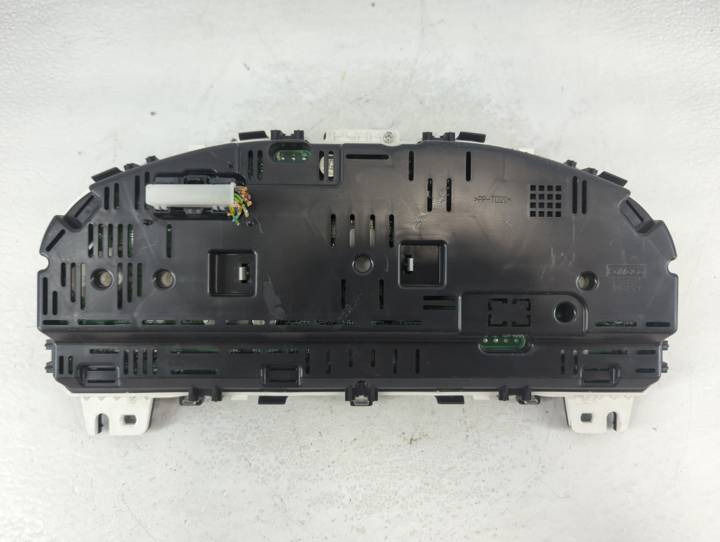 2010 Ford Taurus Instrument Cluster Speedometer Gauges Fits OEM Used Auto Parts - Oemusedautoparts1.com