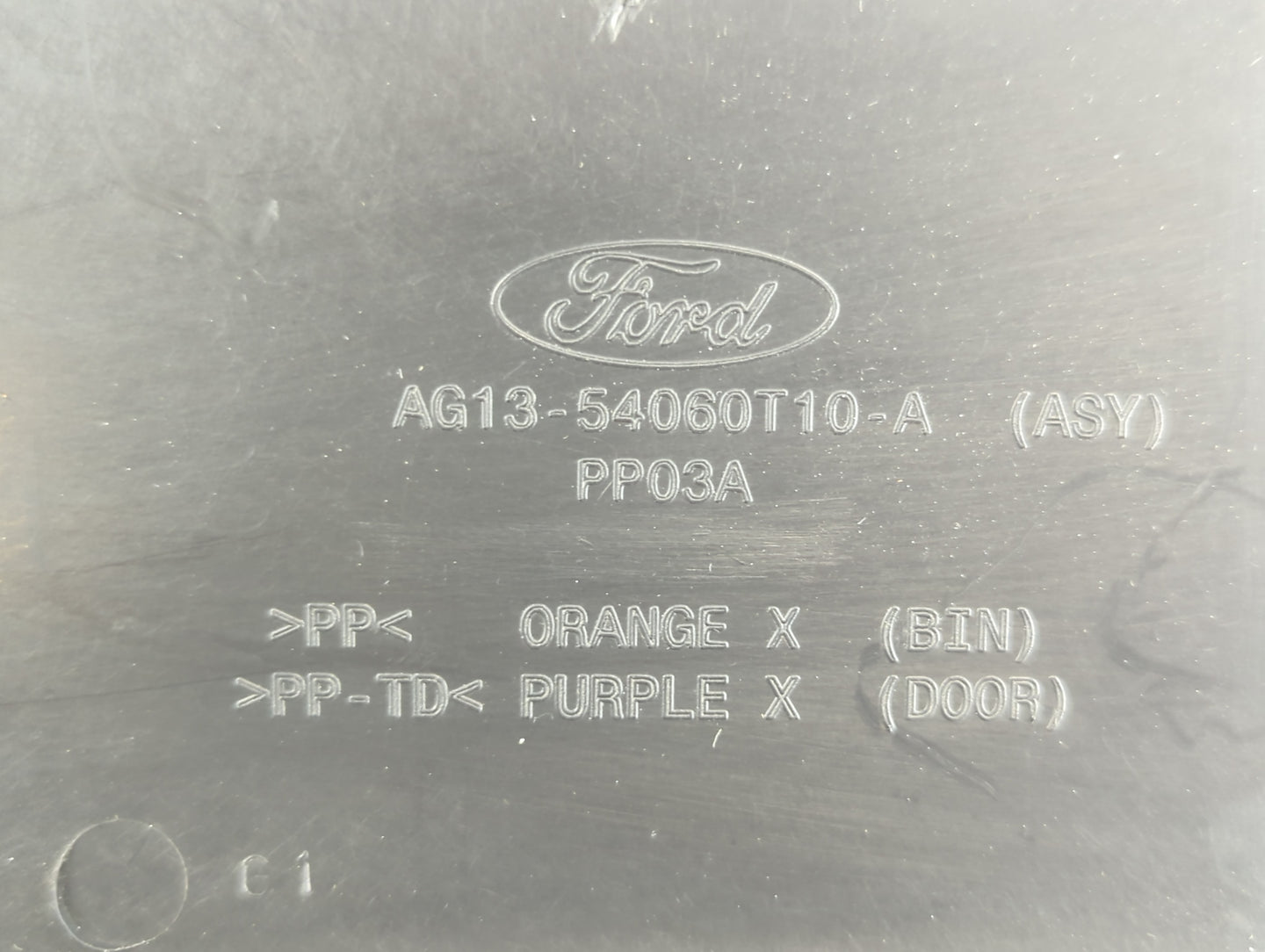 2010 Ford Taurus Passenger Glove Box Door Storage Compartment - Oemusedautoparts1.com