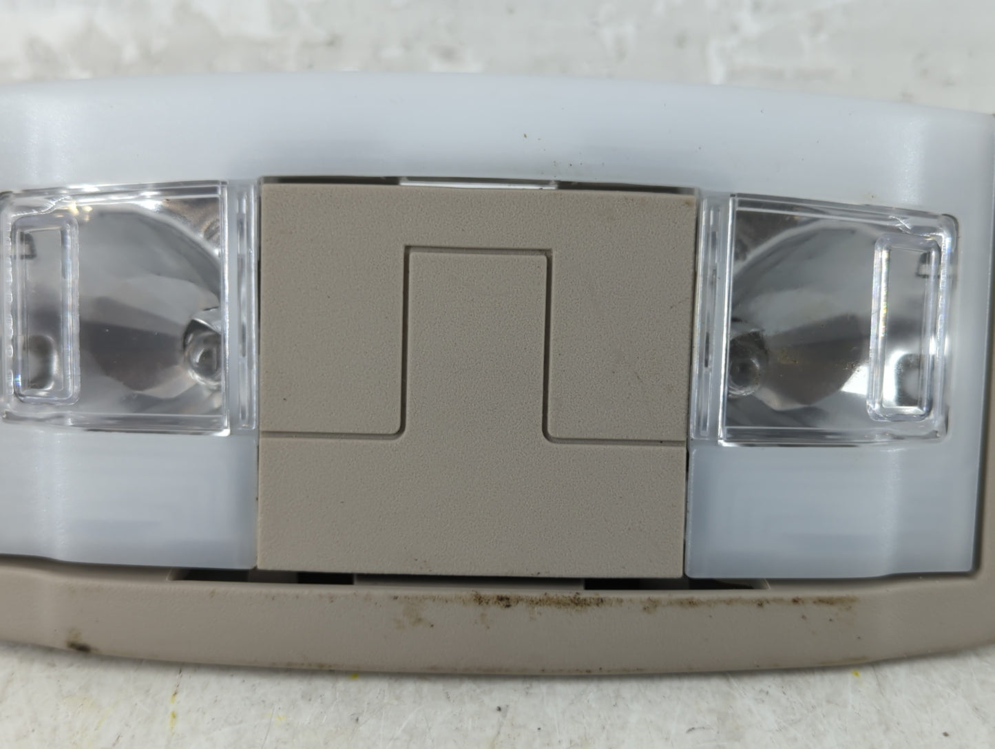 2010-2012 Ford Taurus Overhead Roof Console Interior Dome Light - Oemusedautoparts1.com