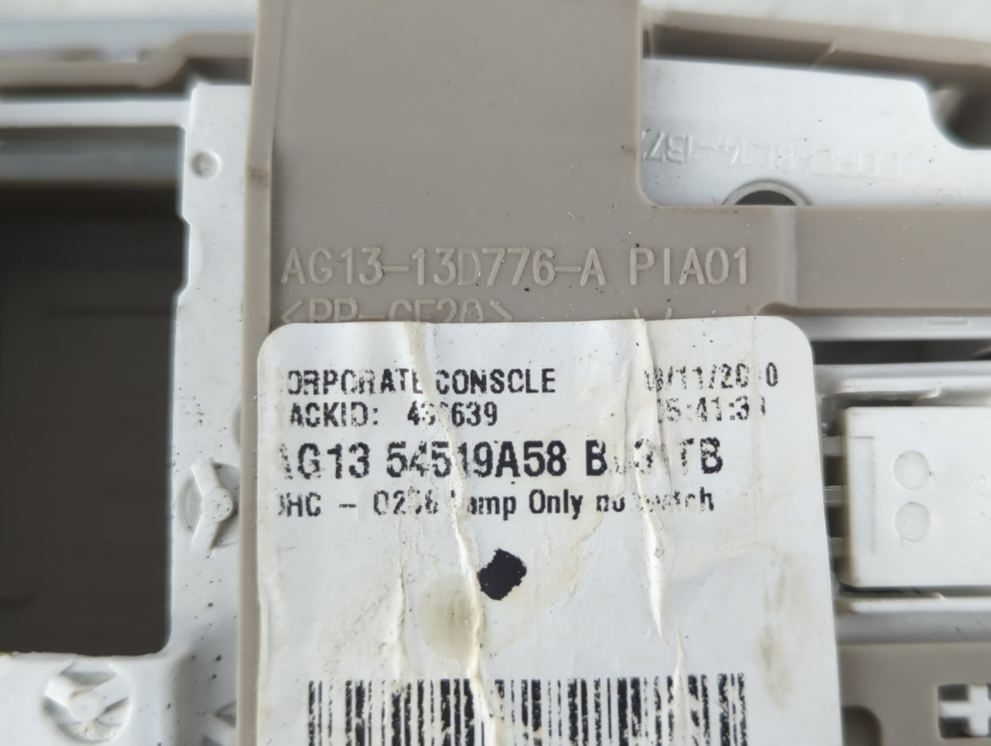 2010-2012 Ford Taurus Overhead Roof Console Interior Dome Light - Oemusedautoparts1.com