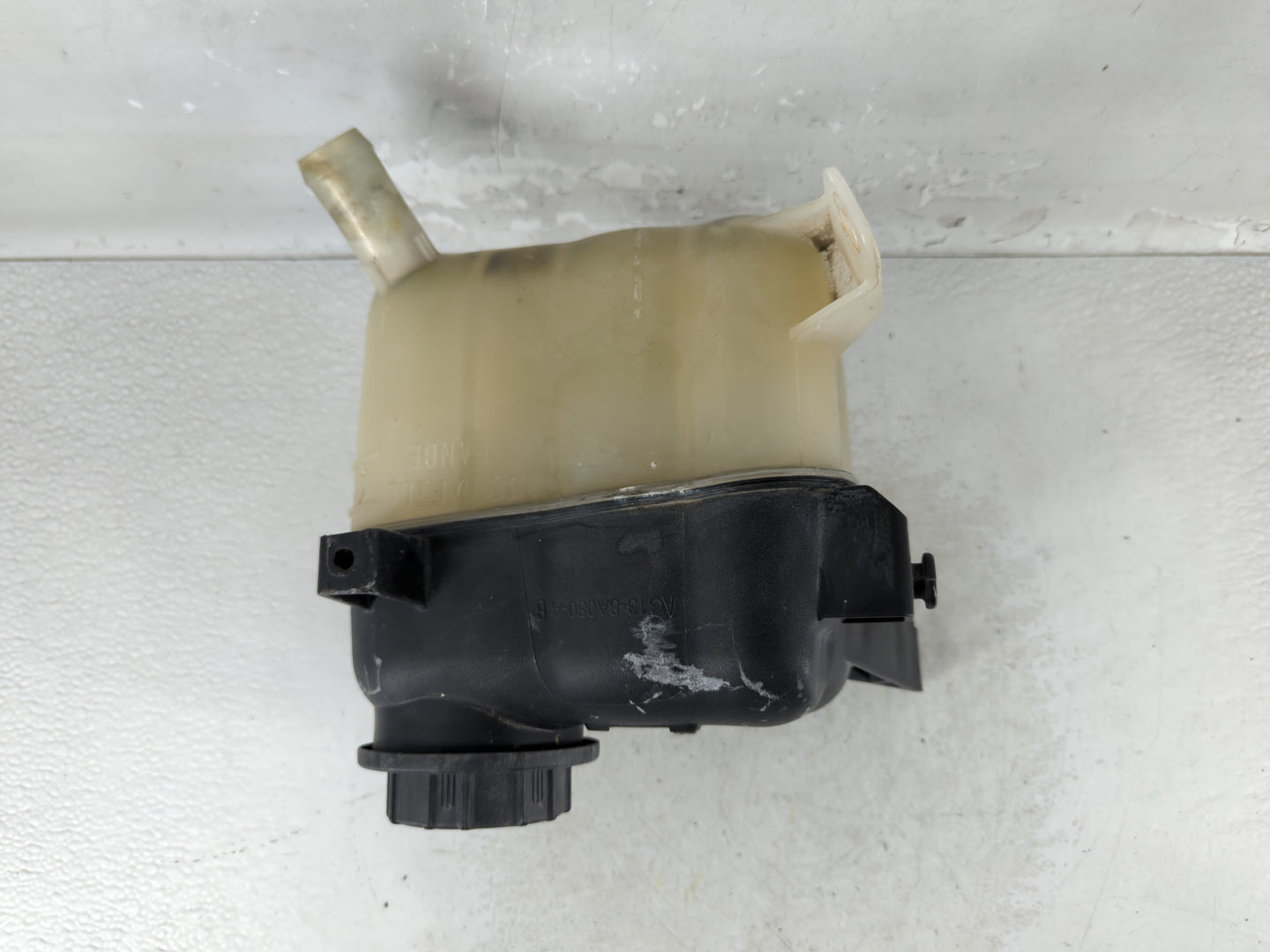 2008-2011 Ford Taurus Radiator Coolant Overflow Expansion Tank Bottle - Oemusedautoparts1.com