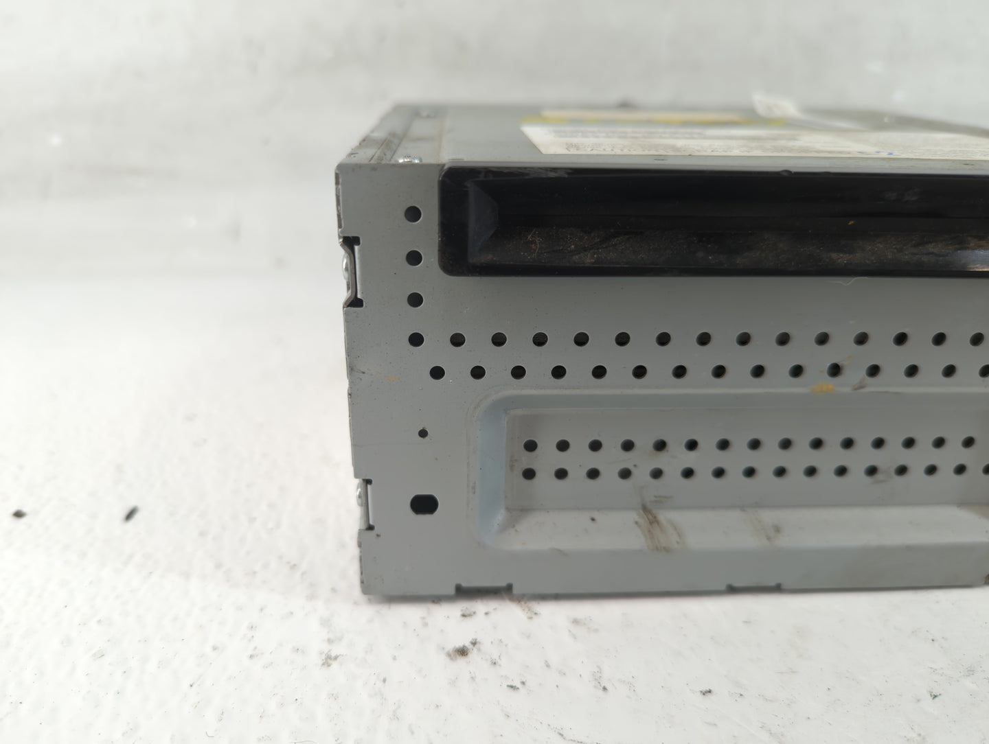2010 Ford Taurus Radio AM FM Cd Player Receiver Replacement P/N:1PNAU-4204 Fits OEM Used Auto Parts - Oemusedautoparts1.com