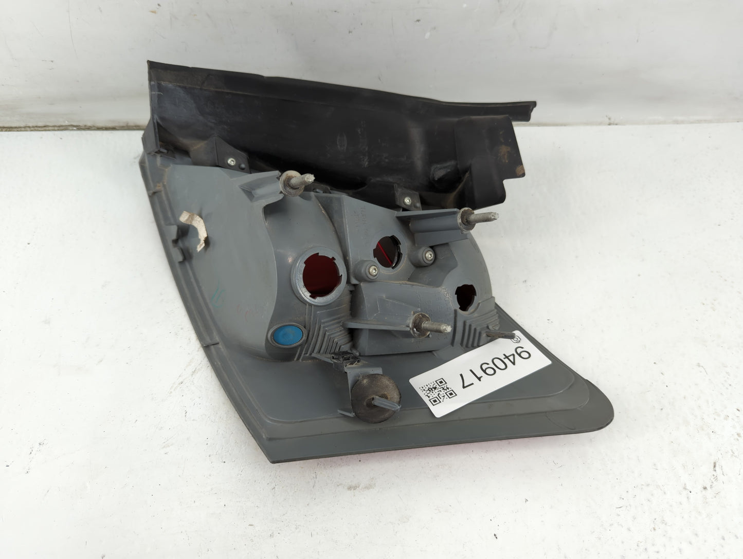 2010-2012 Ford Taurus Tail Light Assembly Passenger Right OEM P/N:AG13-13405-B AG13-13B505-B Fits Fits 2010 2011 2012 OEM Us