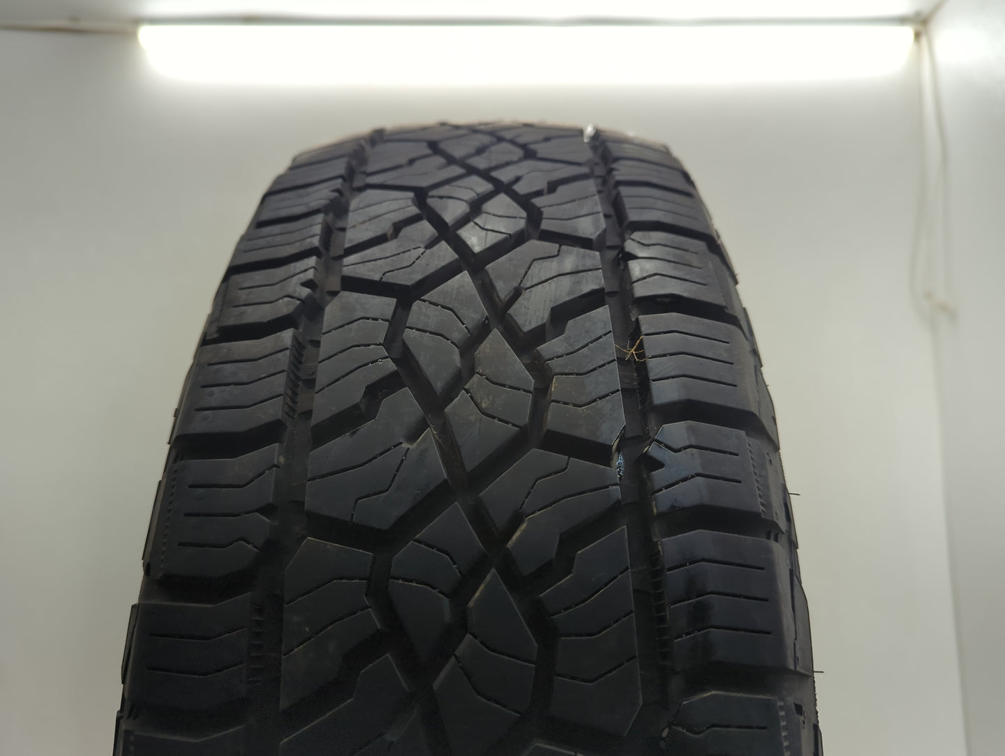 Used Tire 235/70R16 MASTERCRAFT COURSER TRAIL 106T - Tread Depth 11.5/32 - Oemusedautoparts1.com