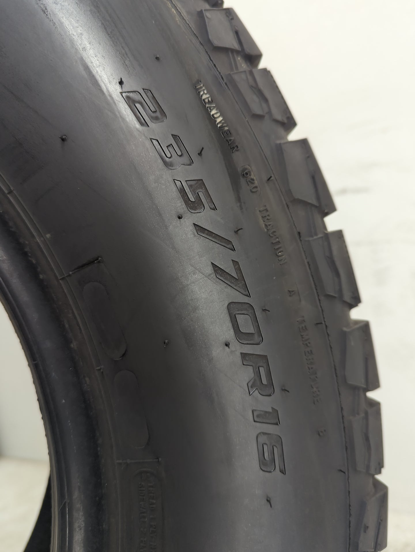 Used Tire 235/70R16 MASTERCRAFT COURSER TRAIL 106T - Tread Depth 11.5/32 - Oemusedautoparts1.com