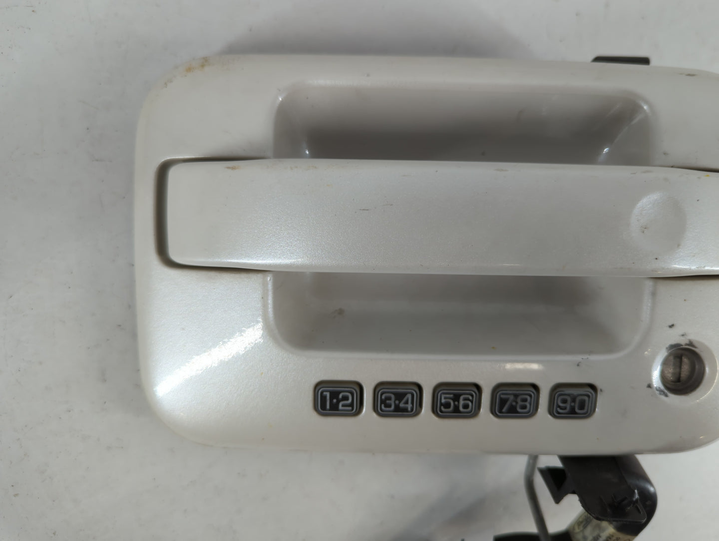 Ford Trucks Ftf150 Driver Rear Left Door Handle Exterior Assembly White - Oemusedautoparts1.com
