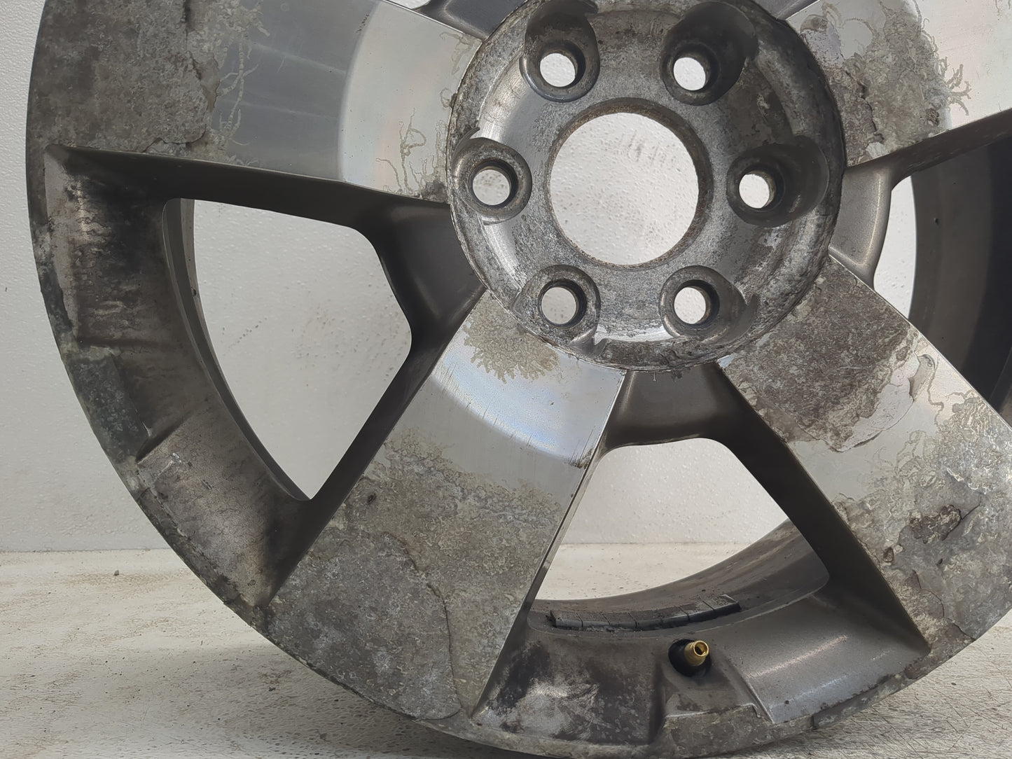 2009-2012 Gmc Acadia Oem Wheel Rim 1142811 - Oemusedautoparts1.com