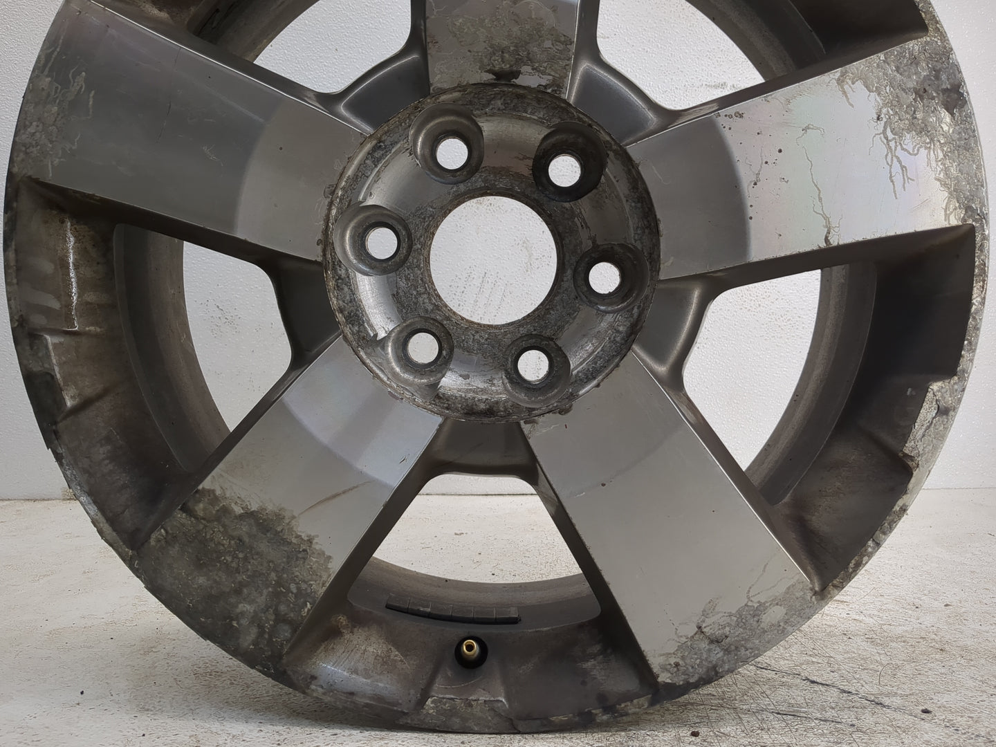 2009-2012 Gmc Acadia Oem Wheel Rim 1142812 - Oemusedautoparts1.com
