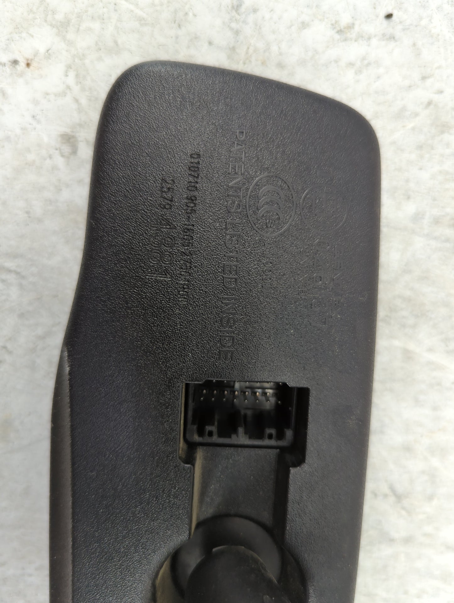 2009-2012 Gmc Acadia Interior Rear View Mirror Replacement OEM Fits Fits 2009 2010 2011 2012 2013 2014 OEM Used Auto Parts -