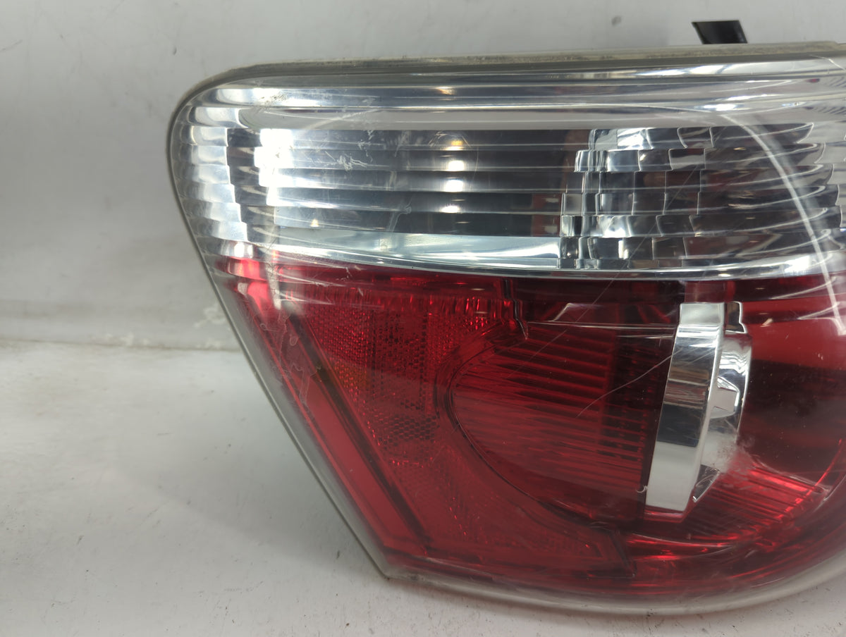 2007-2012 Gmc Acadia Tail Light Assembly Driver Left OEM Fits Fits 2007 2008 2009 2010 2011 2012 OEM Used Auto Parts - Oemus