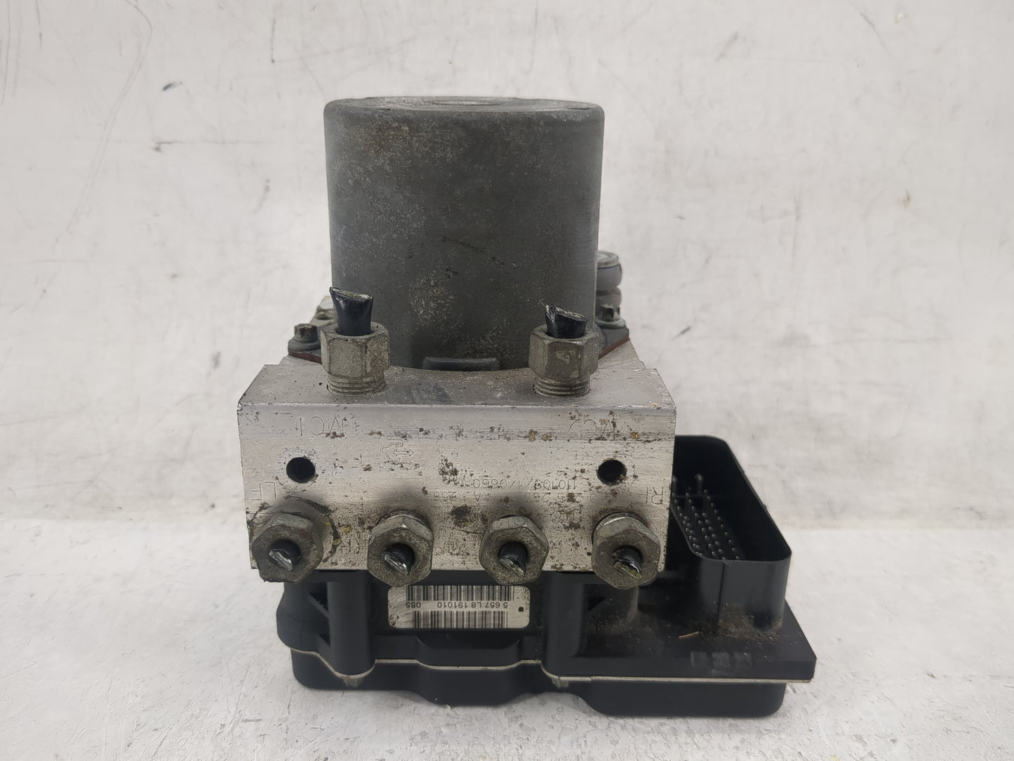 2008-2011 Gmc Acadia ABS Pump Control Module Replacement Fits Fits 2008 2009 2010 2011 OEM Used Auto Parts - Oemusedautopart