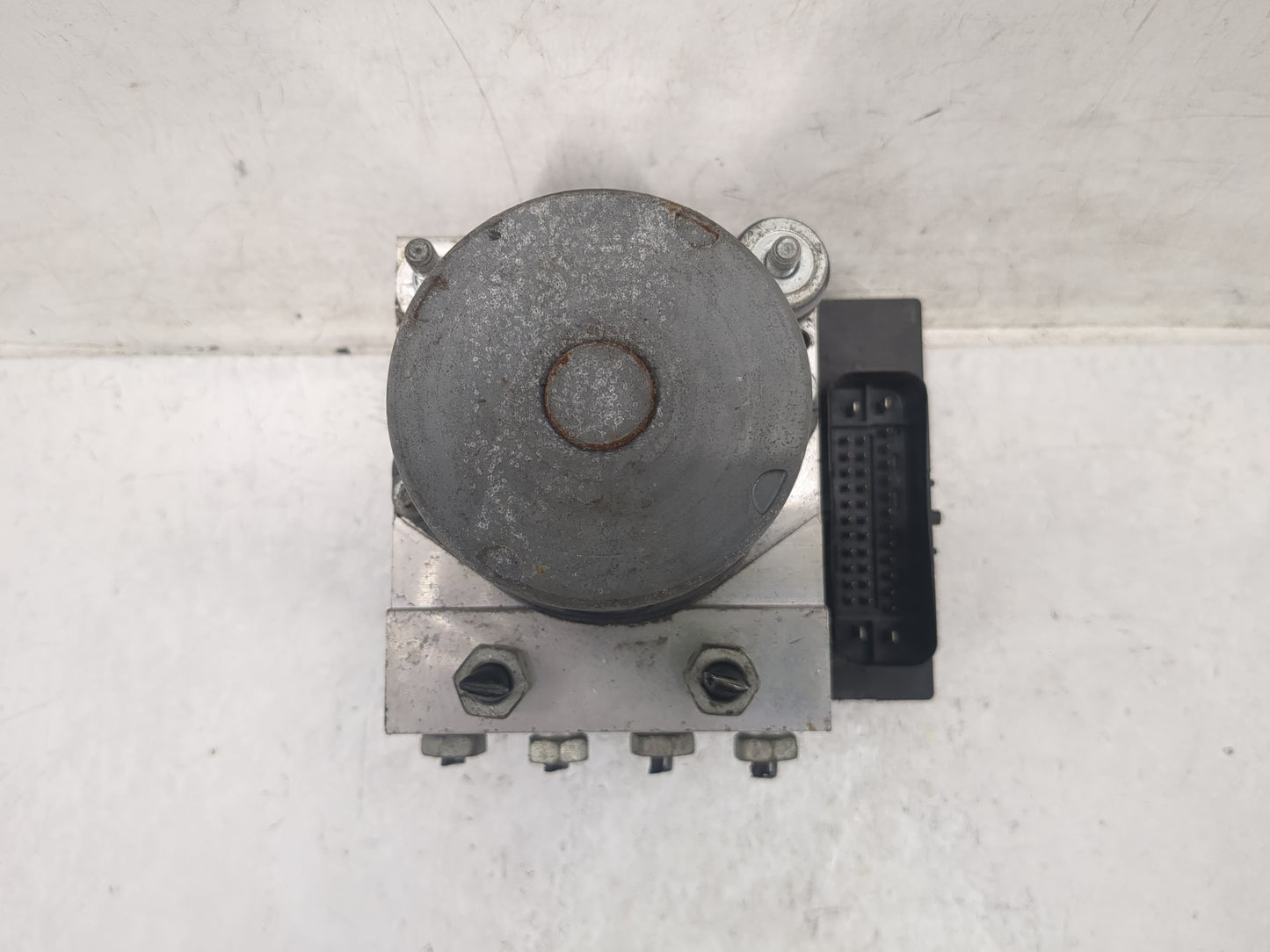 2008-2011 Gmc Acadia ABS Pump Control Module Replacement Fits Fits 2008 2009 2010 2011 OEM Used Auto Parts - Oemusedautopart