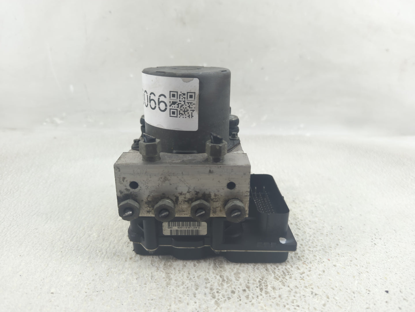 2008-2011 Gmc Acadia ABS Pump Control Module Replacement Fits Fits 2008 2009 2010 2011 OEM Used Auto Parts - Oemusedautopart