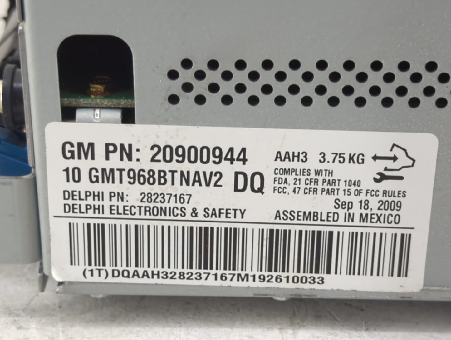 2010 Gmc Acadia Radio AM FM Cd Player Receiver Replacement P/N:20900944 Fits OEM Used Auto Parts - Oemusedautoparts1.com
