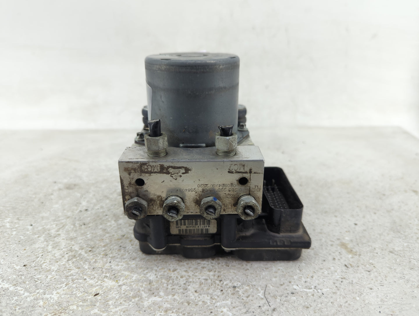 2008-2011 Gmc Acadia ABS Pump Control Module Replacement P/N:0 265 230 111 25840315 Fits Fits 2008 2009 2010 2011 OEM Used A