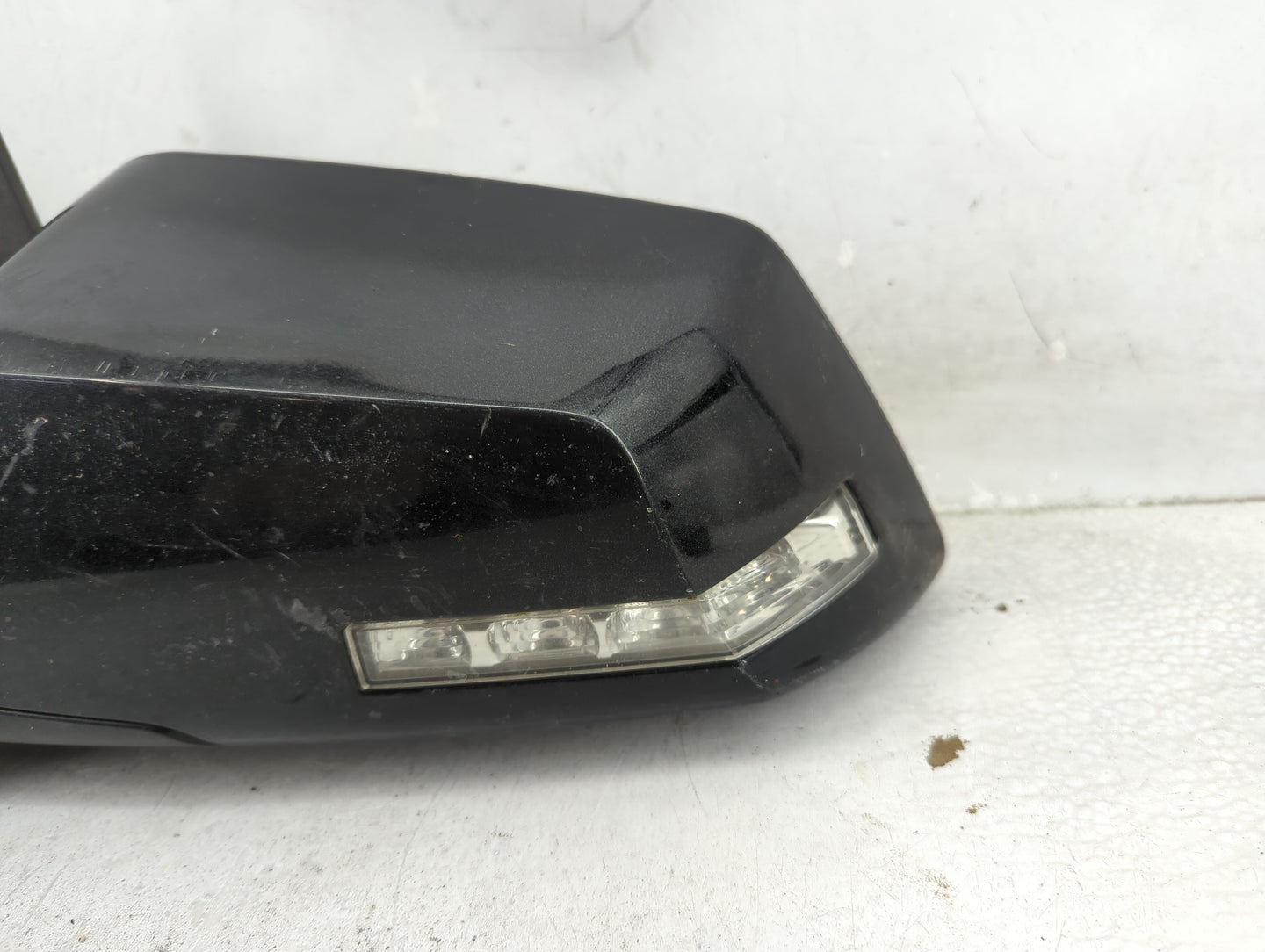 2009-2014 Gmc Acadia Driver Side View Mirror - Left Door Mirror OEM Used - Oemusedautoparts1.com