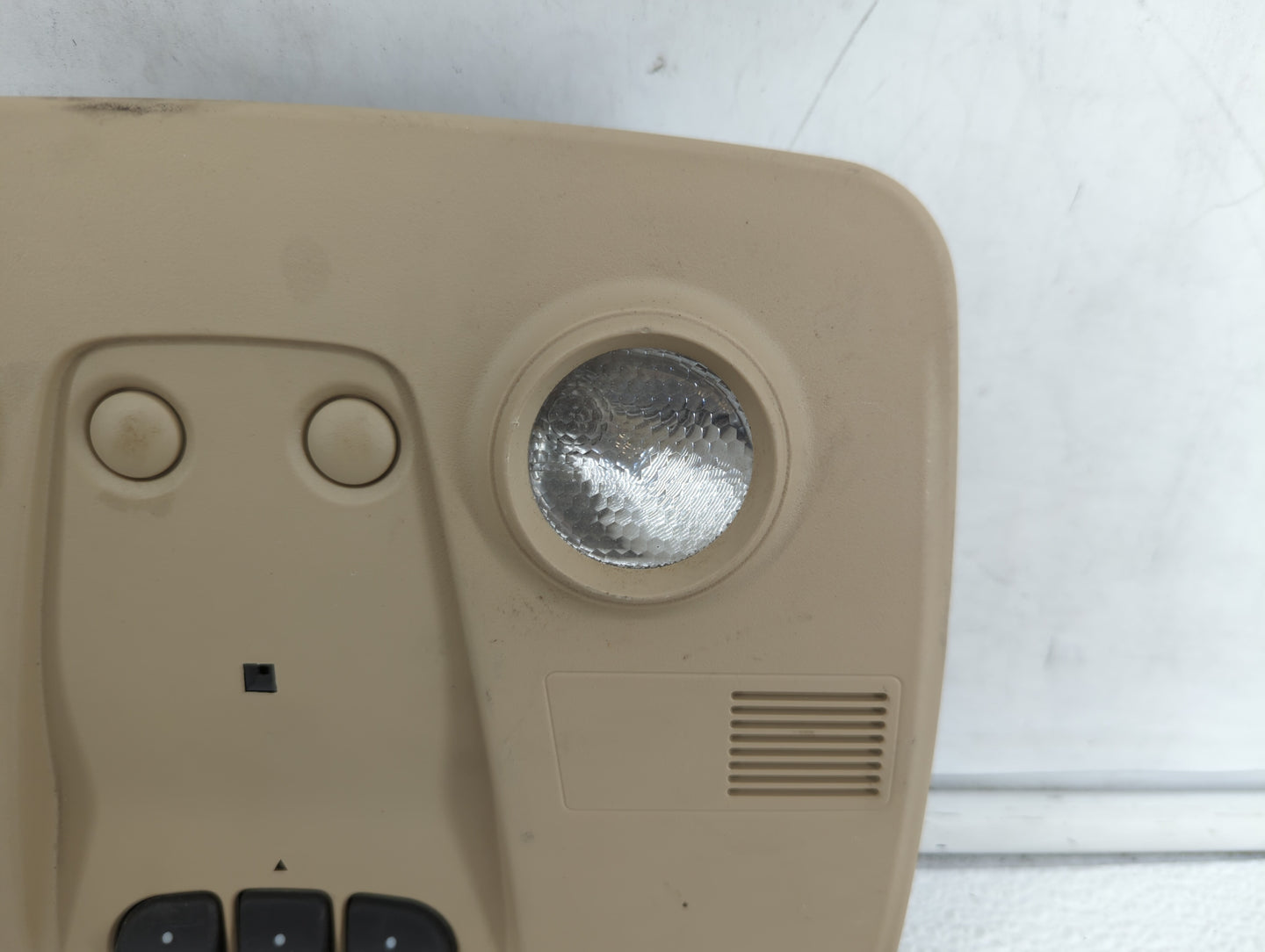 2007-2014 Gmc Acadia Overhead Roof Console Interior Dome Light Beige - Oemusedautoparts1.com