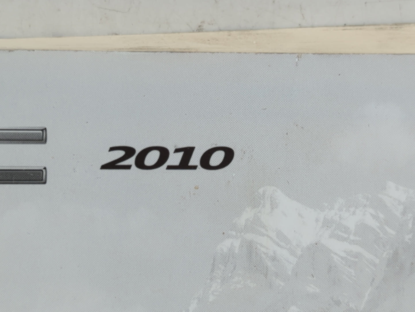 2010 Gmc Acadia Owners Manual Book Guide P/N:25851640 B OEM Used Auto Parts - Oemusedautoparts1.com