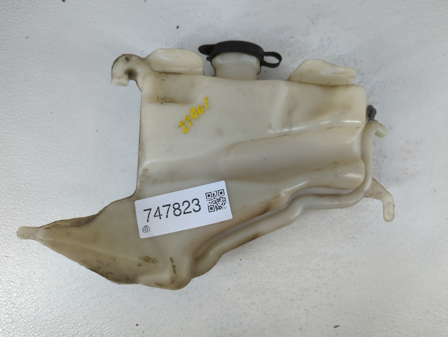 2007-2017 Gmc Acadia Radiator Coolant Overflow Expansion Tank Bottle 747823 - Oemusedautoparts1.com