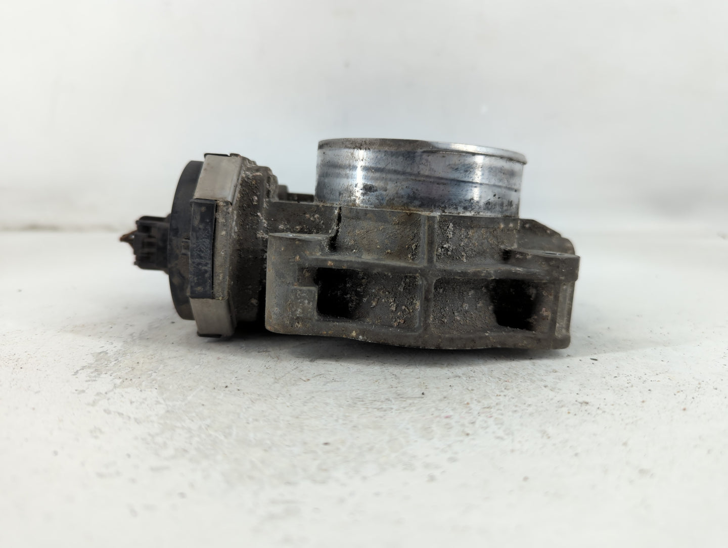 2007-2011 Gmc Acadia Throttle Body P/N:995AA6475 Fits Fits 2007 2008 2009 2010 2011 OEM Used Auto Parts - Oemusedautoparts1.