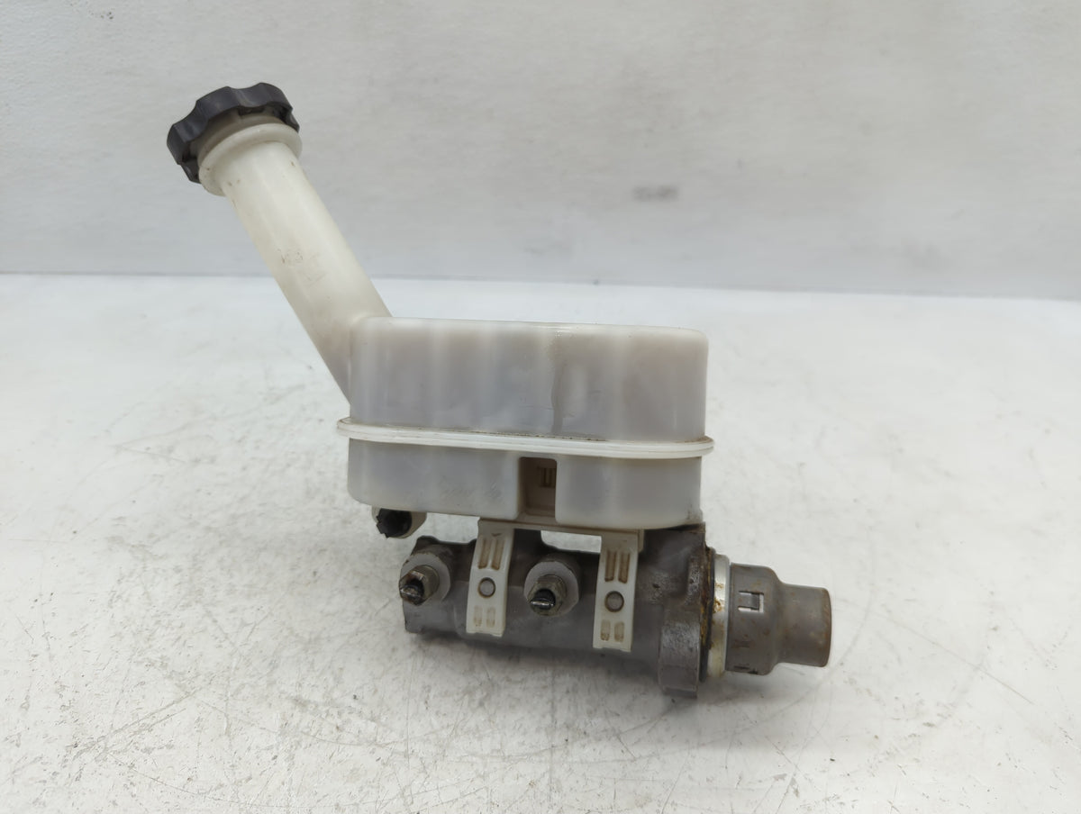 2009-2017 Gmc Acadia Brake Master Cylinder 864877 - Oemusedautoparts1.com