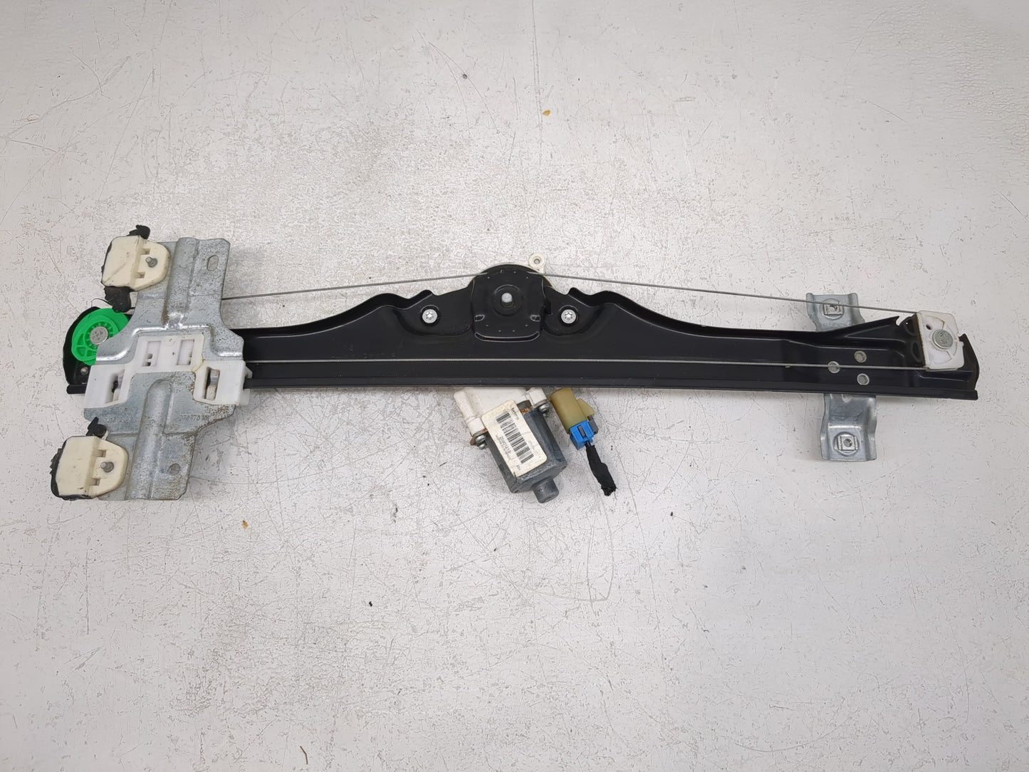 2009-2012 Gmc Acadia Used Window Regulator Passenger Front - Oemusedautoparts1.com