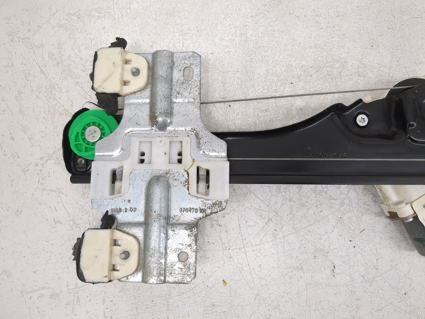 2009-2012 Gmc Acadia Used Window Regulator Passenger Front - Oemusedautoparts1.com