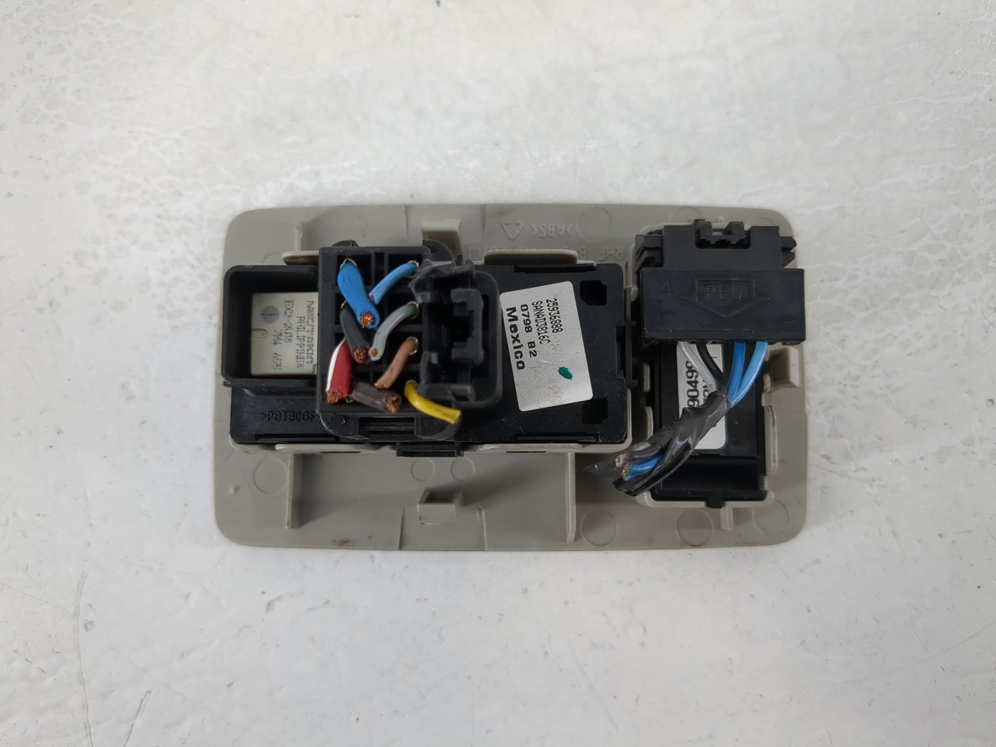 2010-2017 Gmc Acadia Master Power Window Switch Replacement Driver Side Left P/N:25936888 Fits OEM Used Auto Parts - Oemused