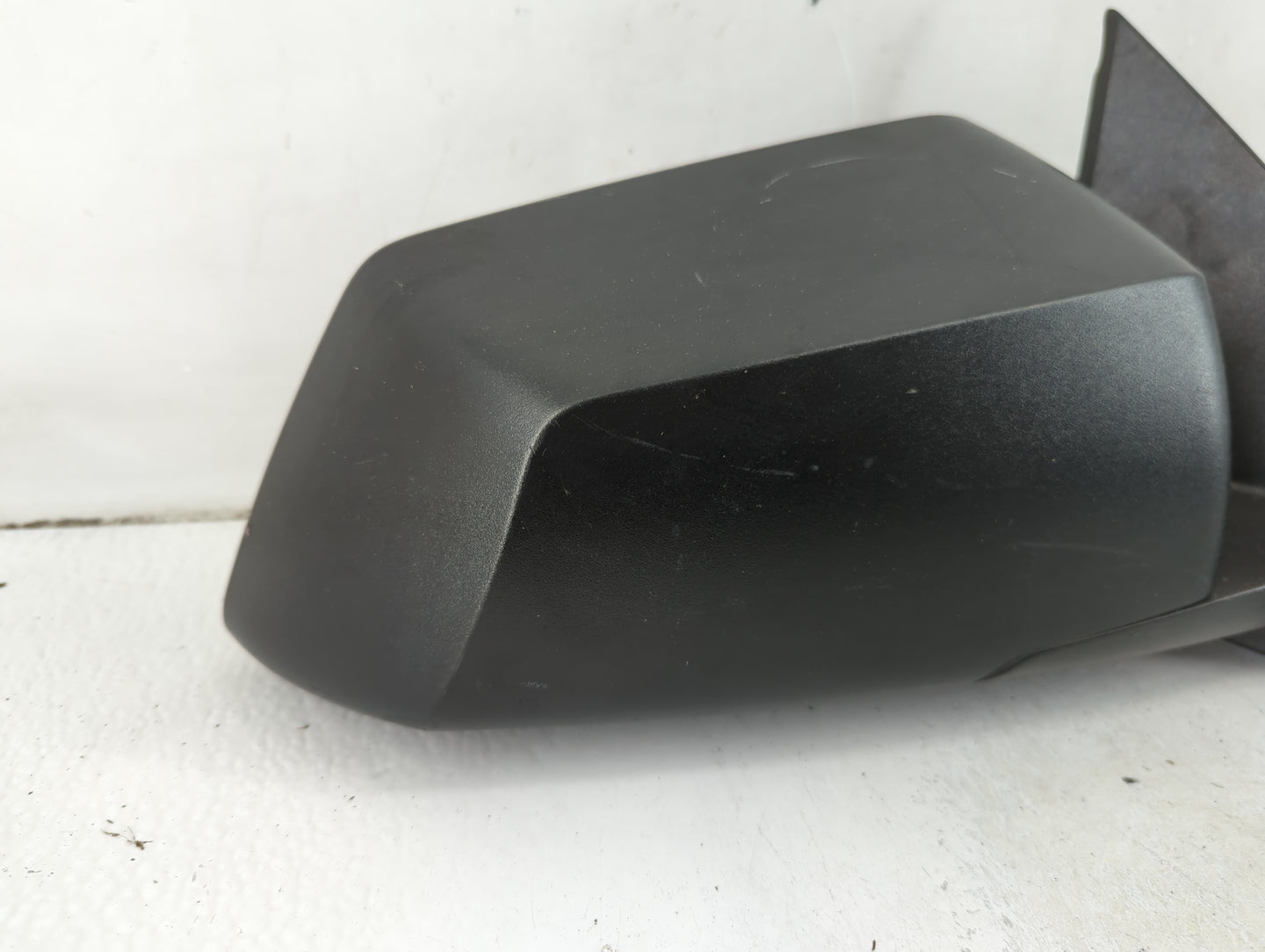 2010 Gmc Acadia Passenger Right Side View Manual Door Mirror Black - Oemusedautoparts1.com