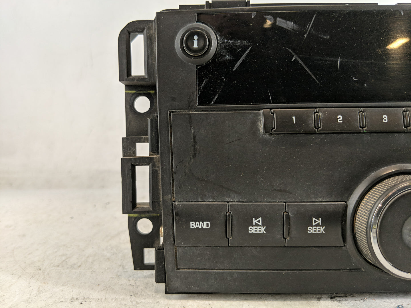 2007-2013 Gmc Sierra 1500 Radio AM FM Cd Player Receiver Replacement P/N:25942014 Fits OEM Used Auto Parts - Oemusedautopart