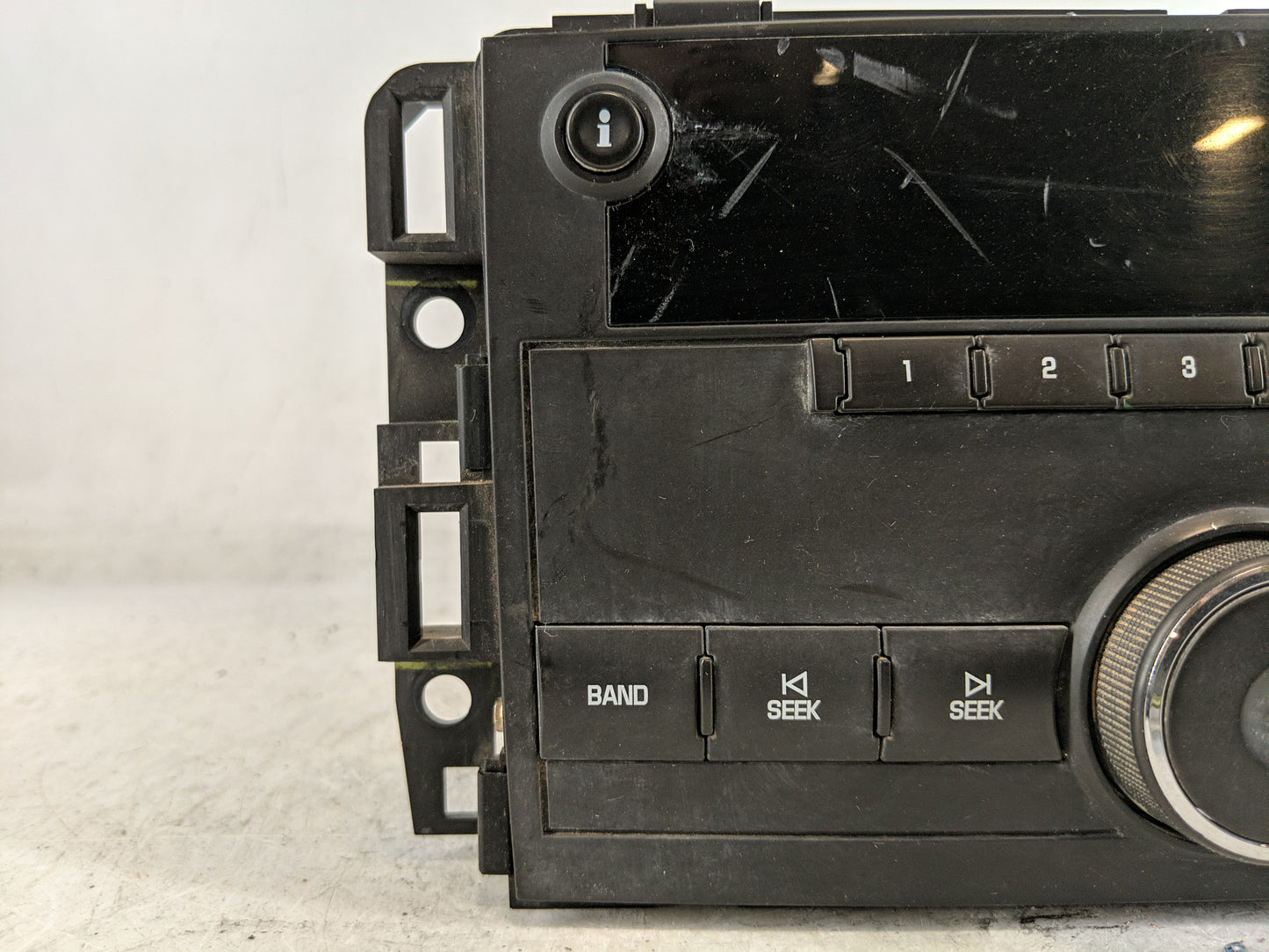 2007-2013 Gmc Sierra 1500 Radio AM FM Cd Player Receiver Replacement P/N:25942014 Fits OEM Used Auto Parts - Oemusedautopart
