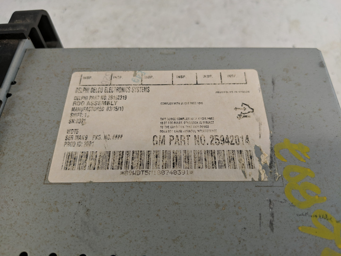 2007-2013 Gmc Sierra 1500 Radio AM FM Cd Player Receiver Replacement P/N:25942014 Fits OEM Used Auto Parts - Oemusedautopart