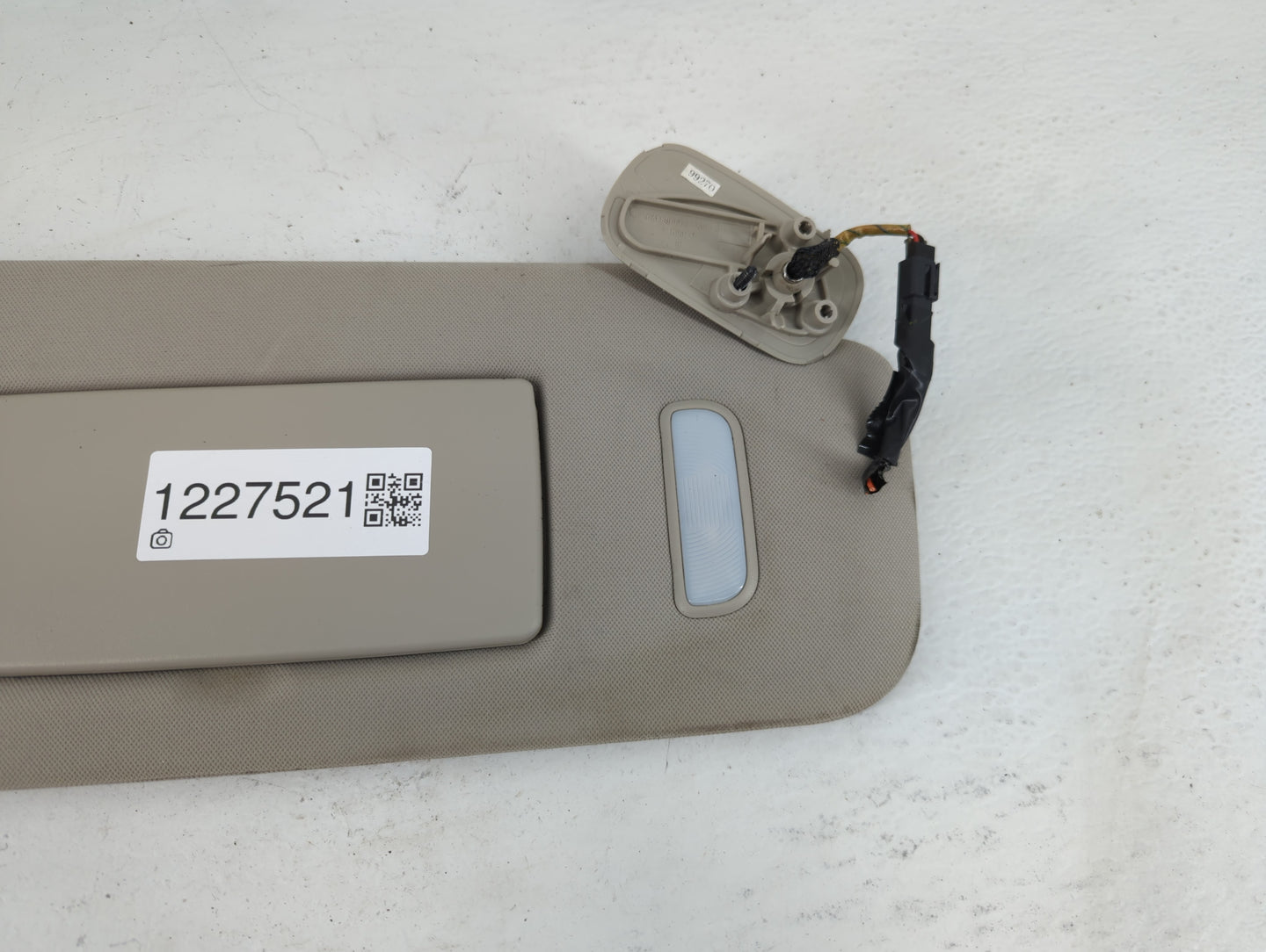 2007-2013 Gmc Sierra 1500 Sun Visor Shade Replacement Passenger Right Mirror Fits Fits 2007 2008 2009 2010 2011 2012 2013 20