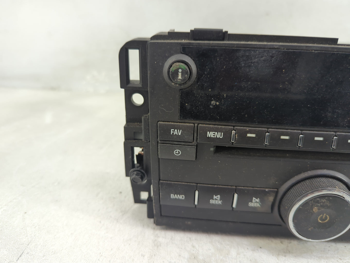 2010-2011 Gmc Sierra 1500 Radio AM FM Cd Player Receiver Replacement P/N:20918430 Fits Fits 2010 2011 OEM Used Auto Parts - 