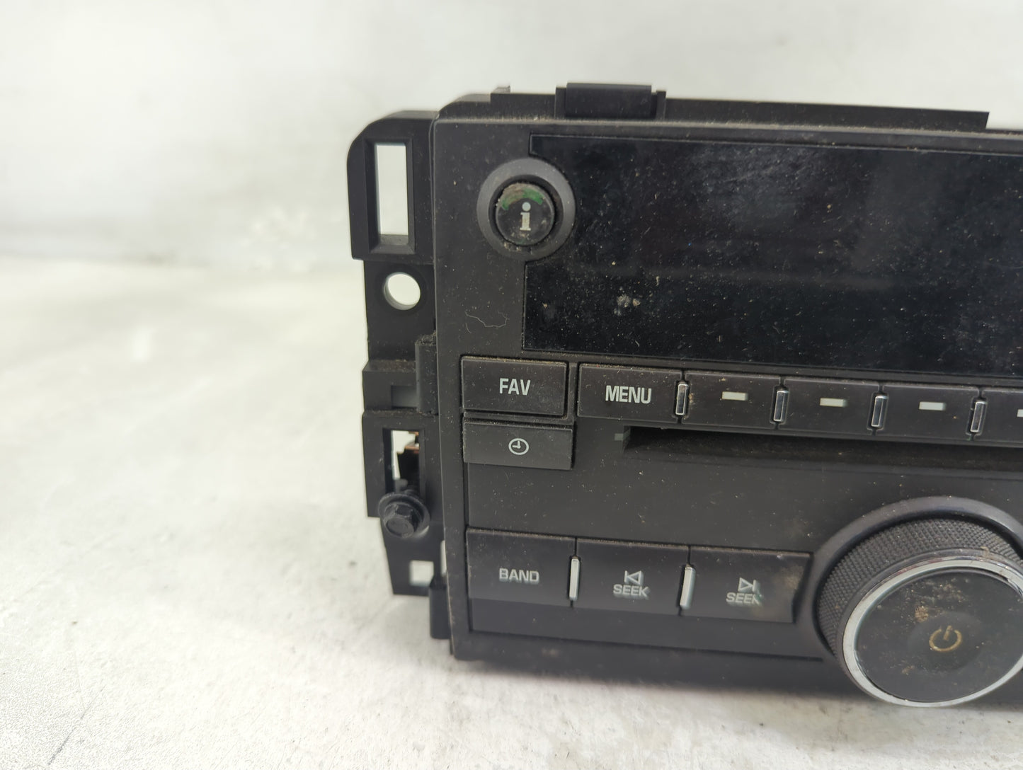 2010-2011 Gmc Sierra 1500 Radio AM FM Cd Player Receiver Replacement P/N:20918430 Fits Fits 2010 2011 OEM Used Auto Parts - 