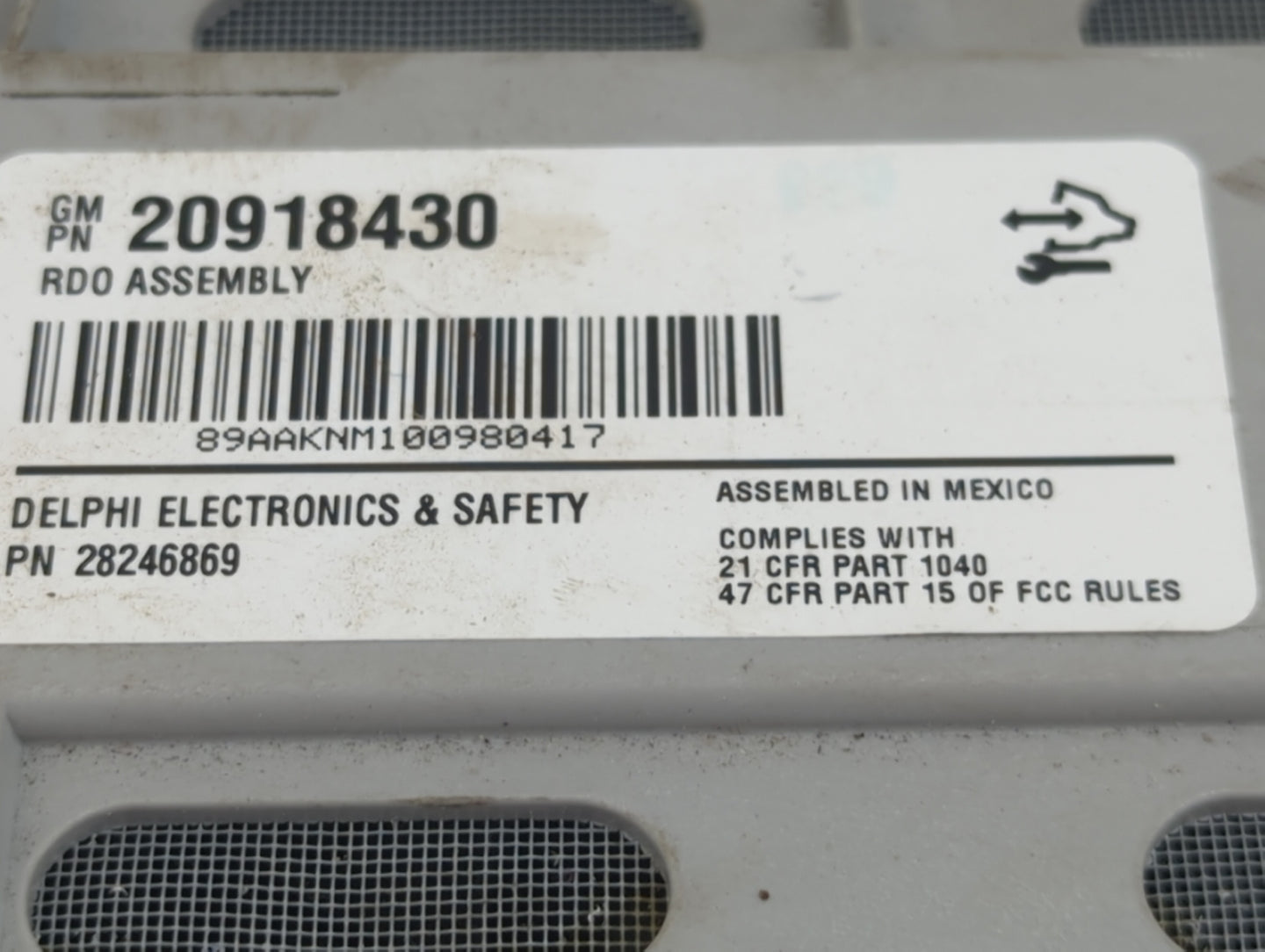 2010-2011 Gmc Sierra 1500 Radio AM FM Cd Player Receiver Replacement P/N:20918430 Fits Fits 2010 2011 OEM Used Auto Parts - 