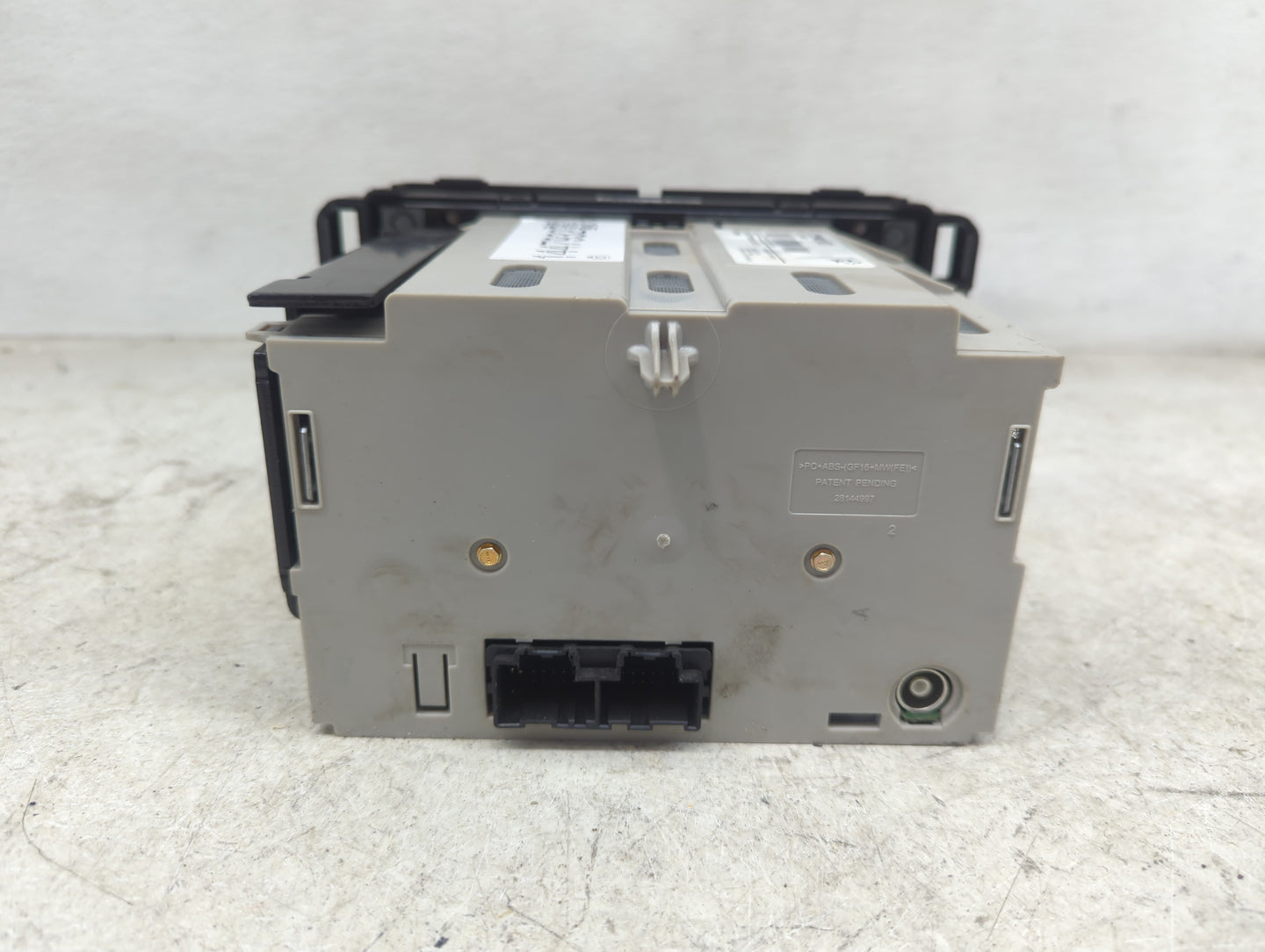 2010-2011 Gmc Sierra 1500 Radio AM FM Cd Player Receiver Replacement P/N:25941137 28224654 Fits Fits 2010 2011 OEM Used Auto