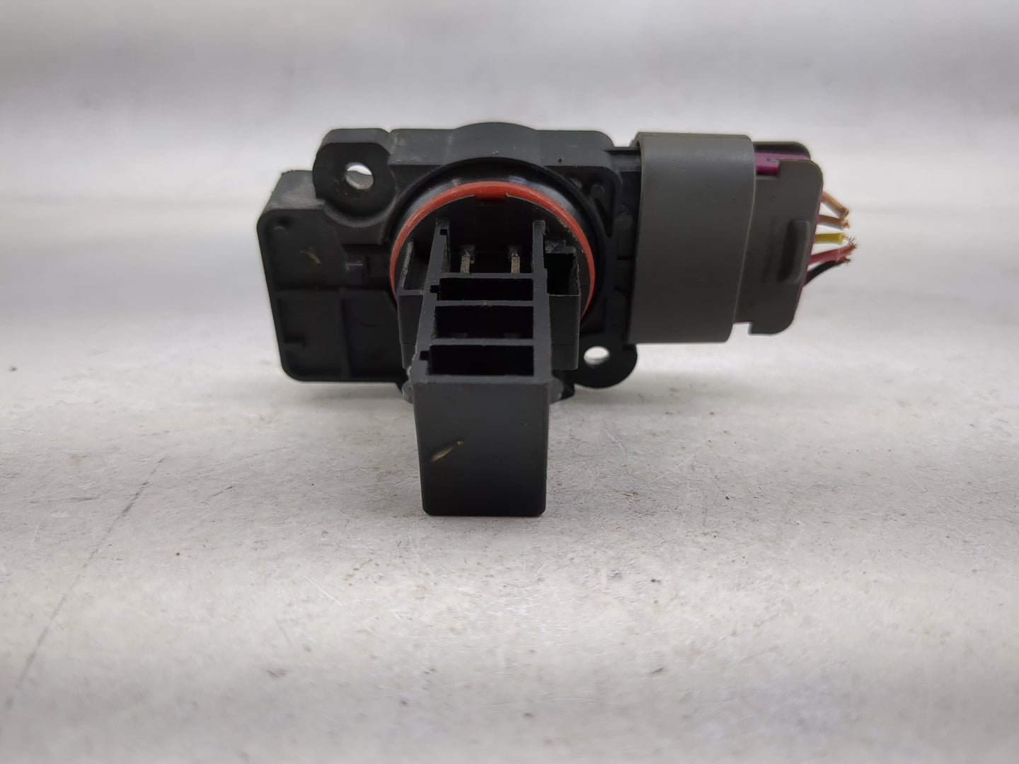 2009-2013 Gmc Sierra 1500 Mass Air Flow Meter Maf 1486338 - Oemusedautoparts1.com