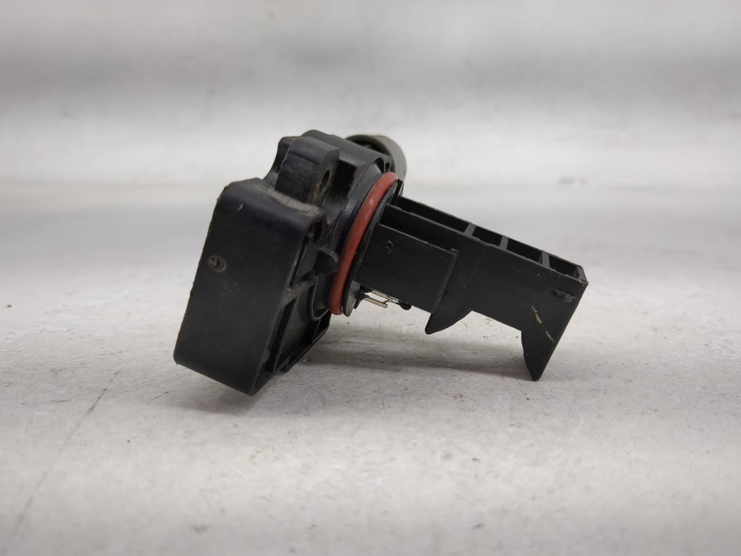 2009-2013 Gmc Sierra 1500 Mass Air Flow Meter Maf 1486338 - Oemusedautoparts1.com