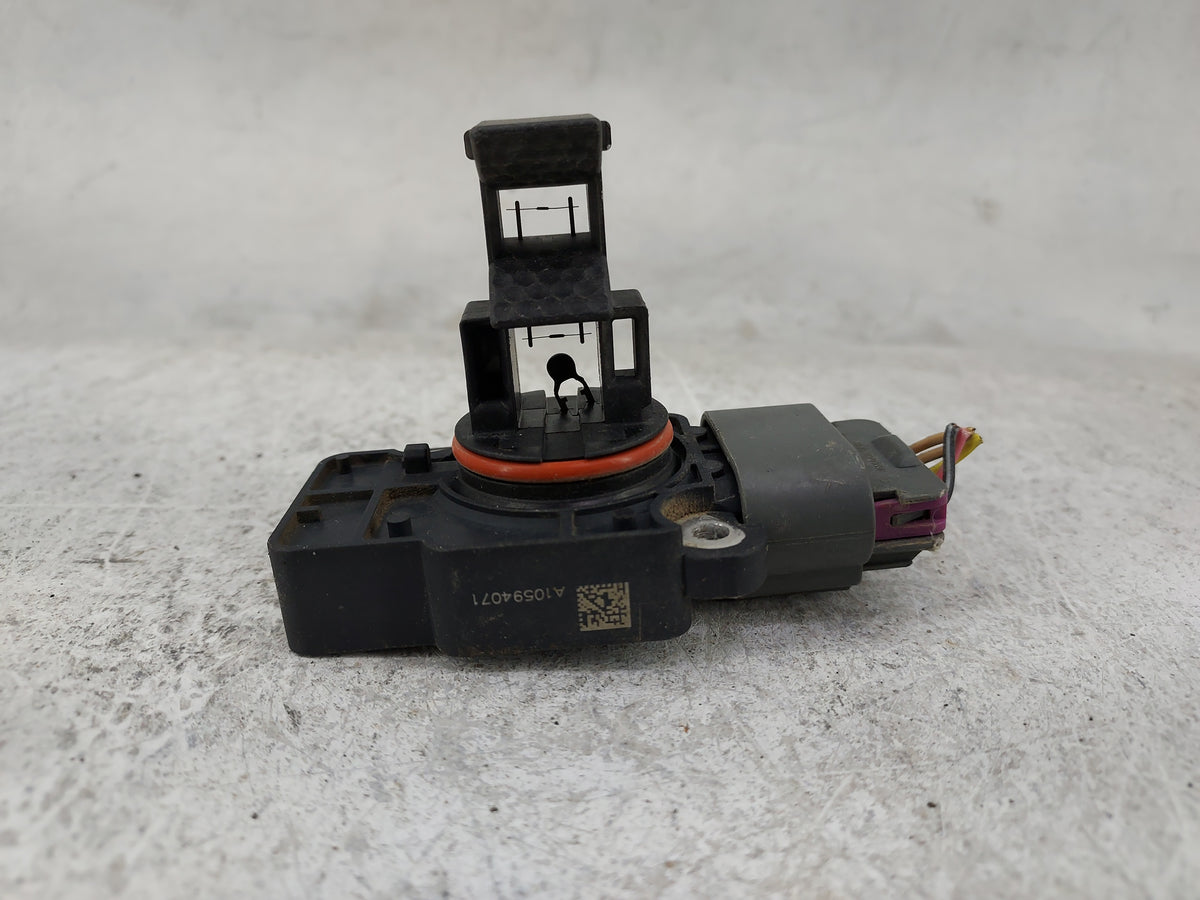 2009-2013 Gmc Sierra 1500 Mass Air Flow Meter Maf Sensor 1487679 - Oemusedautoparts1.com