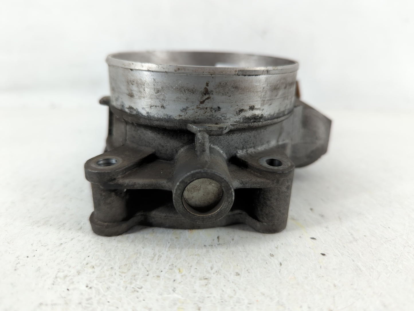 2009-2015 Gmc Sierra 3500 Throttle Body P/N:RME87-3C9992 Fits Fits 2009 2010 2011 2012 2013 2014 2015 OEM Used Auto Parts - 
